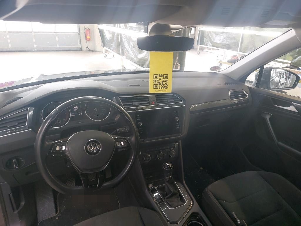 Volkswagen Tiguan 2.0 TDI Highline*NAVI*LED*AHK*ACC*R-CAM* foto 7