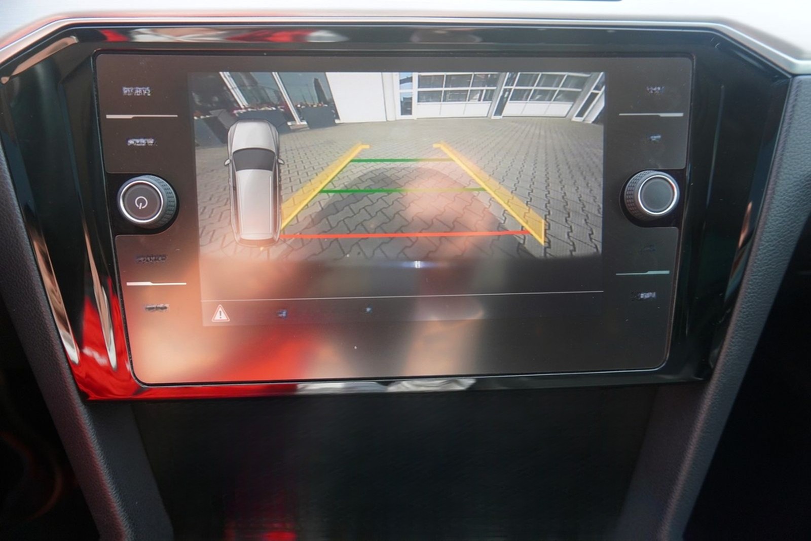 Volkswagen Passat Variant 1.8 TSI DSG Highline LED Navi AHK foto 32