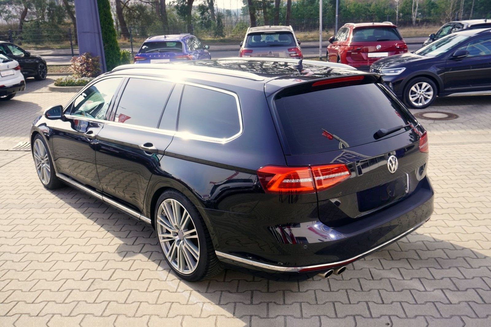 Volkswagen Passat Variant 1.8 TSI DSG Highline LED Navi AHK foto 10