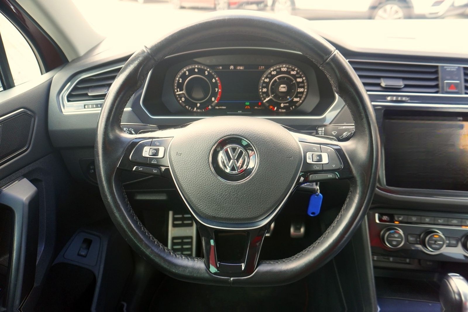 Volkswagen Tiguan 2.0 Sound 4Motion LED Navi ACC Totwinkel foto 12