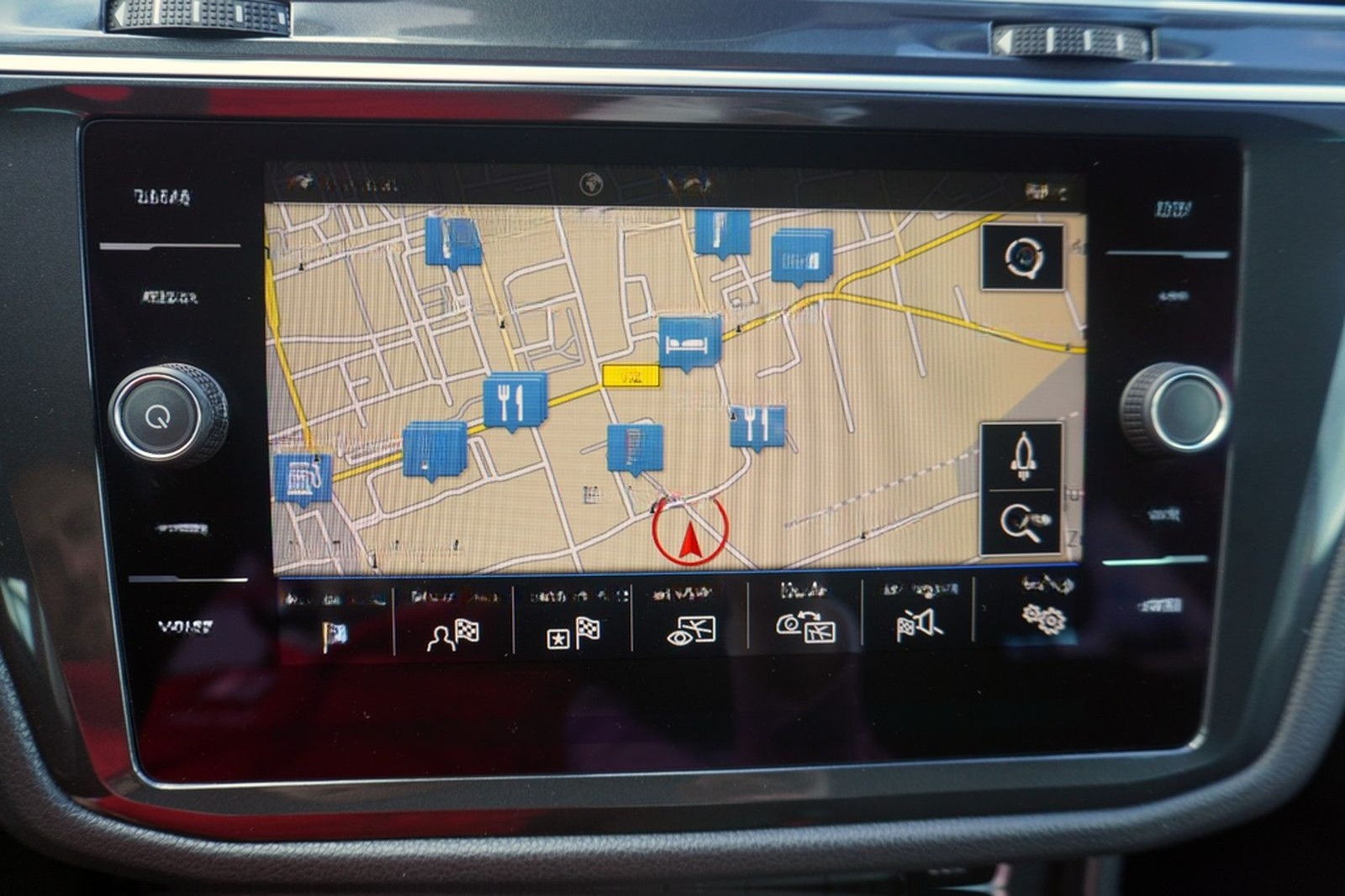 Volkswagen Tiguan 2.0 Sound 4Motion LED Navi ACC Totwinkel foto 20