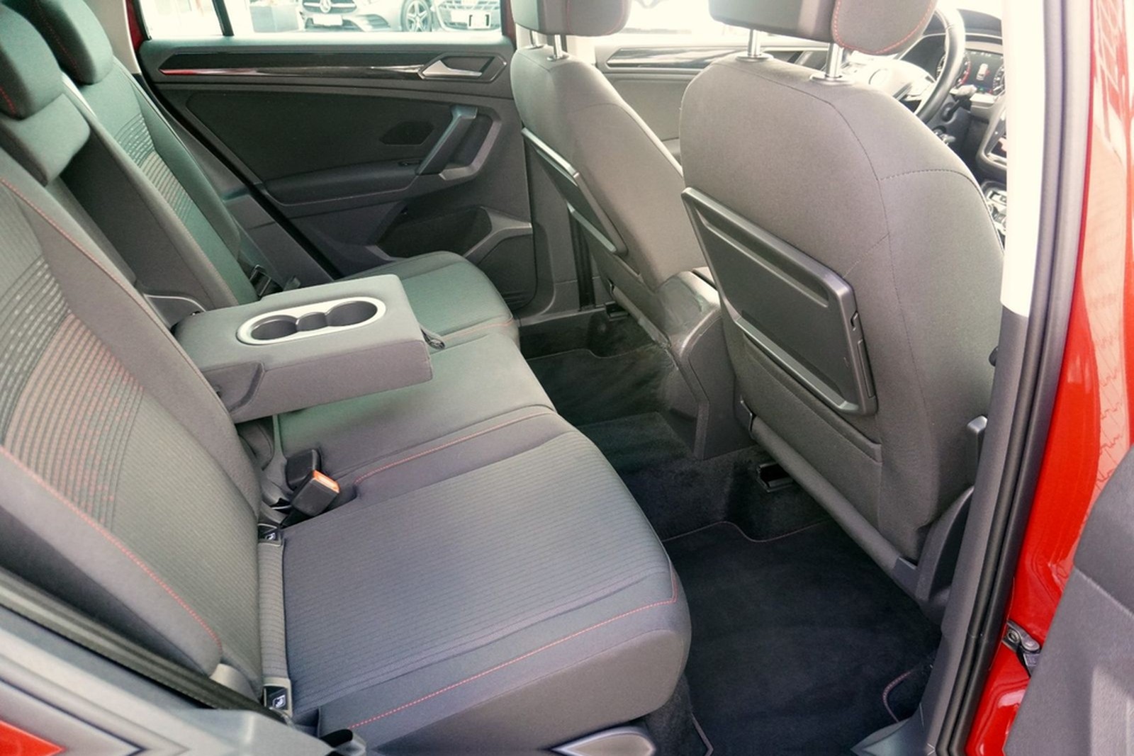 Volkswagen Tiguan 2.0 Sound 4Motion LED Navi ACC Totwinkel foto 30