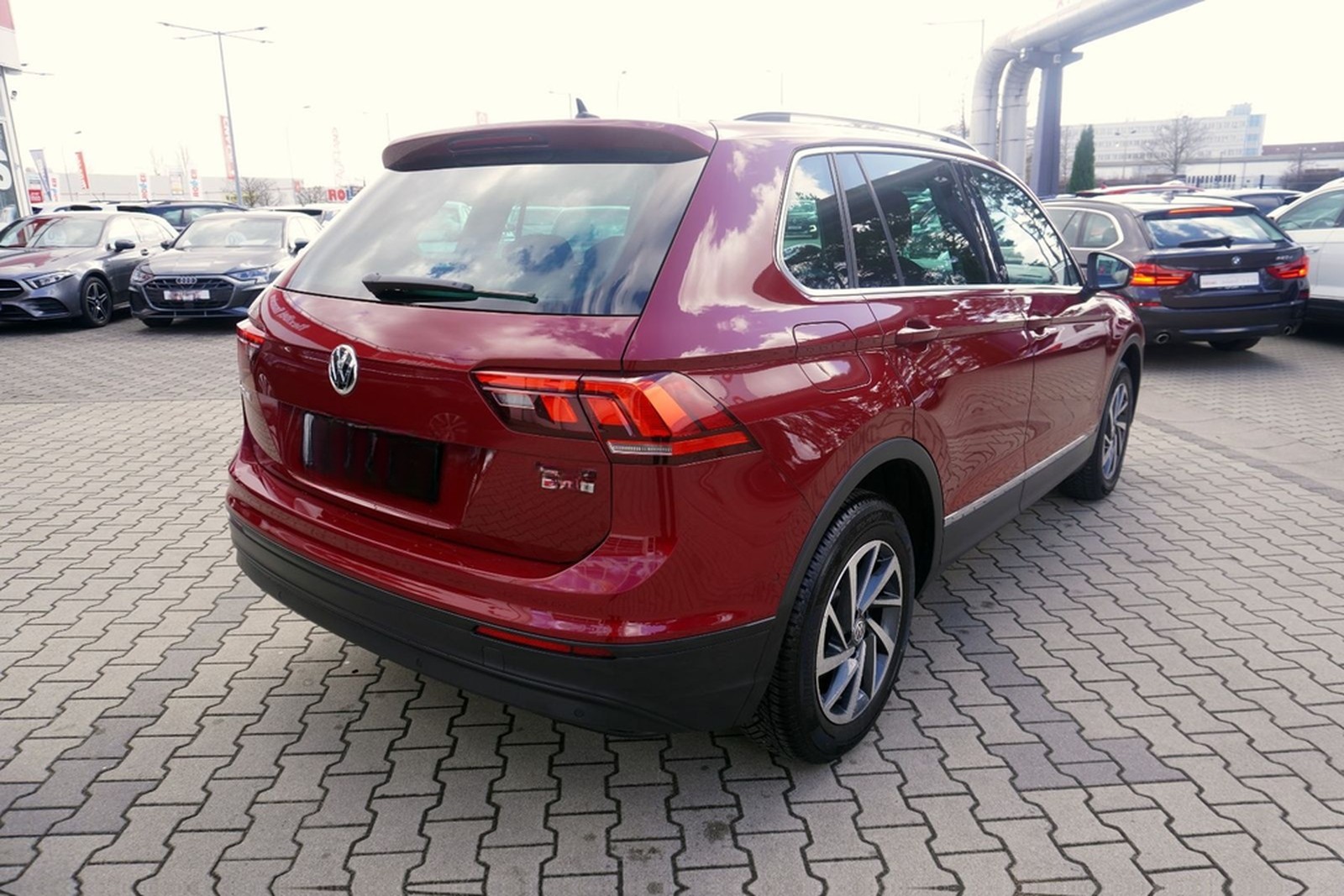 Volkswagen Tiguan 2.0 Sound 4Motion LED Navi ACC Totwinkel foto 6