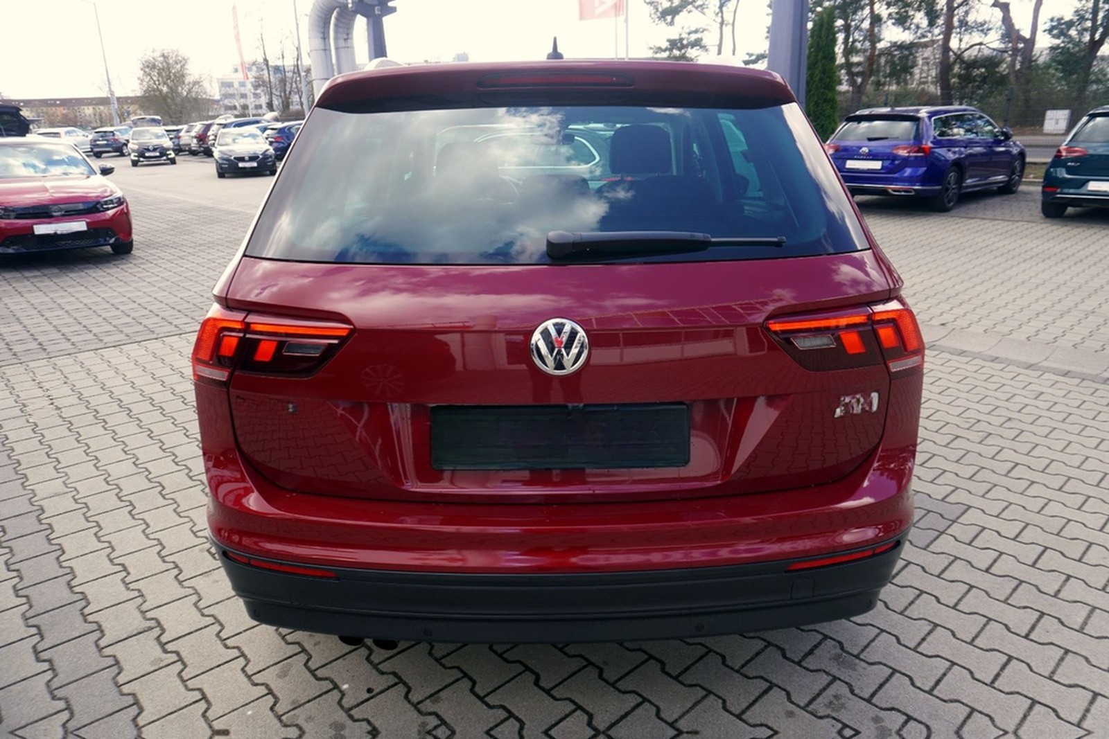 Volkswagen Tiguan 2.0 Sound 4Motion LED Navi ACC Totwinkel foto 7