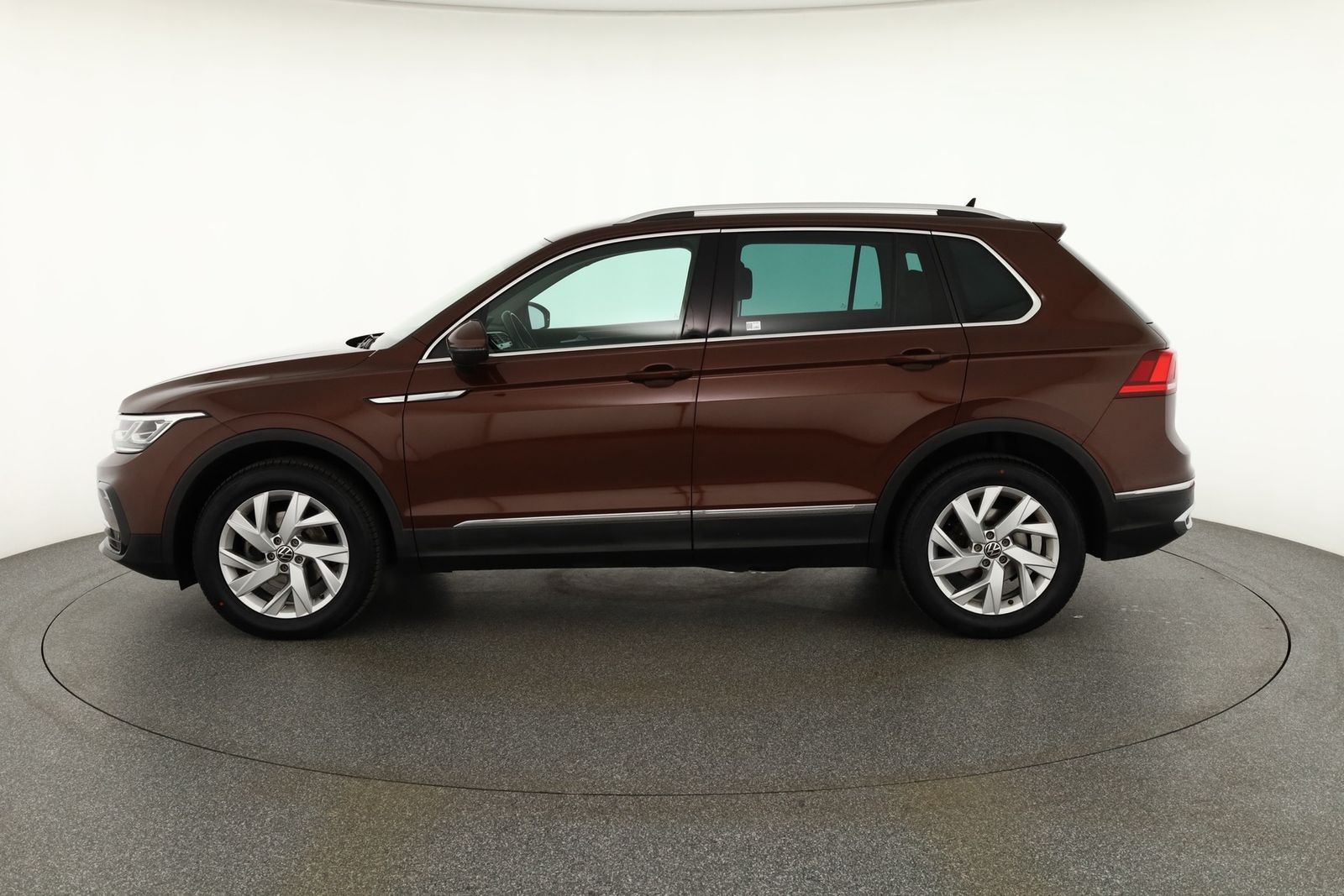 Volkswagen Tiguan 2.0 TDI 4M Elegance Standheizung AHK ACC foto 2