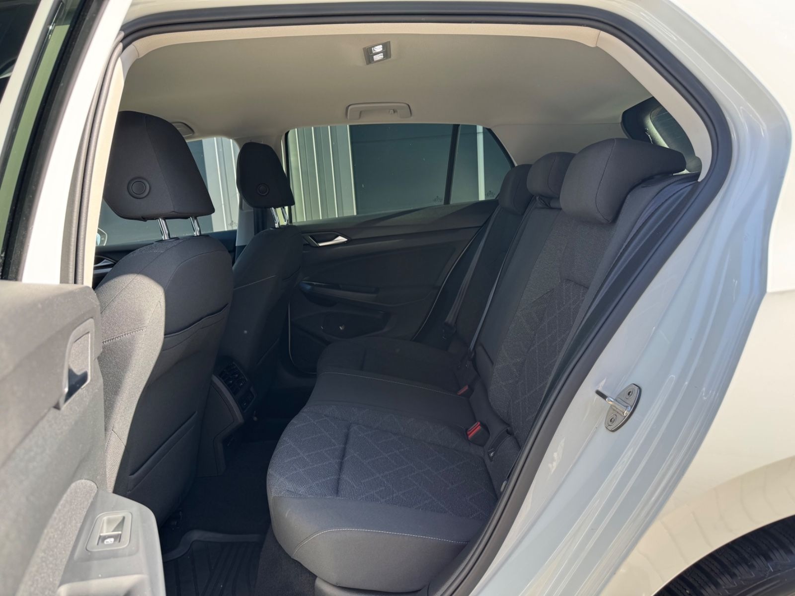 Volkswagen Golf VIII Lim. Life 1.5 TSI First Edition foto 22