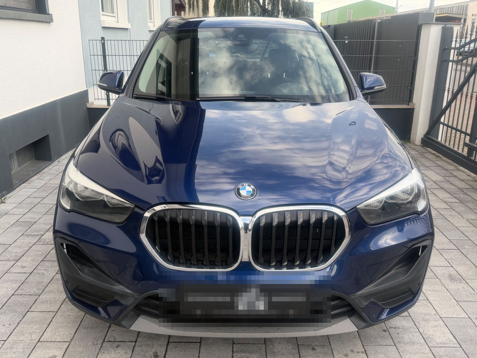 BMW X1 xDrive 20 d Advantage /KAMERA/AHK/TEMPOMAT foto 2