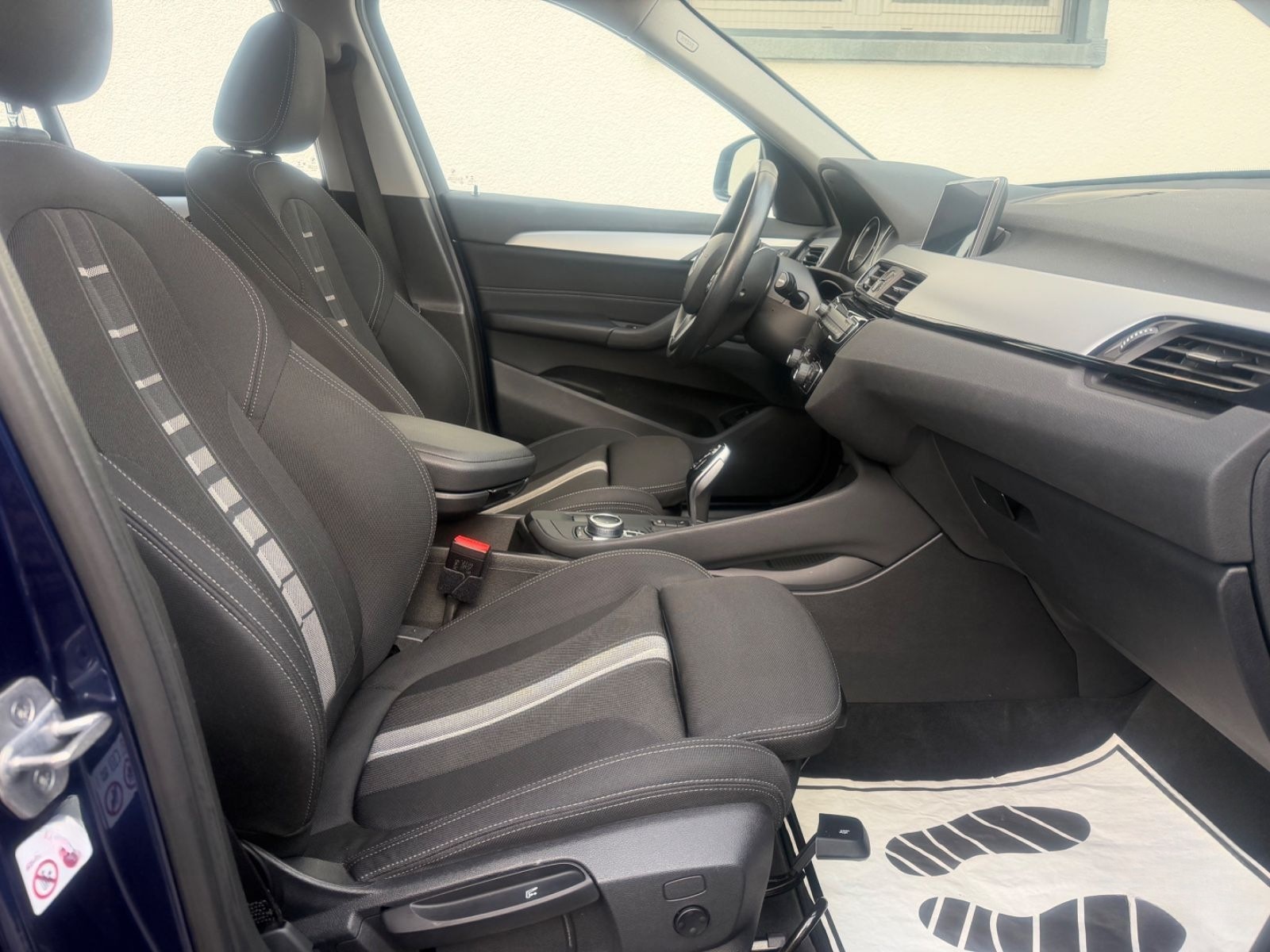 BMW X1 xDrive 20 d Advantage /KAMERA/AHK/TEMPOMAT foto 15