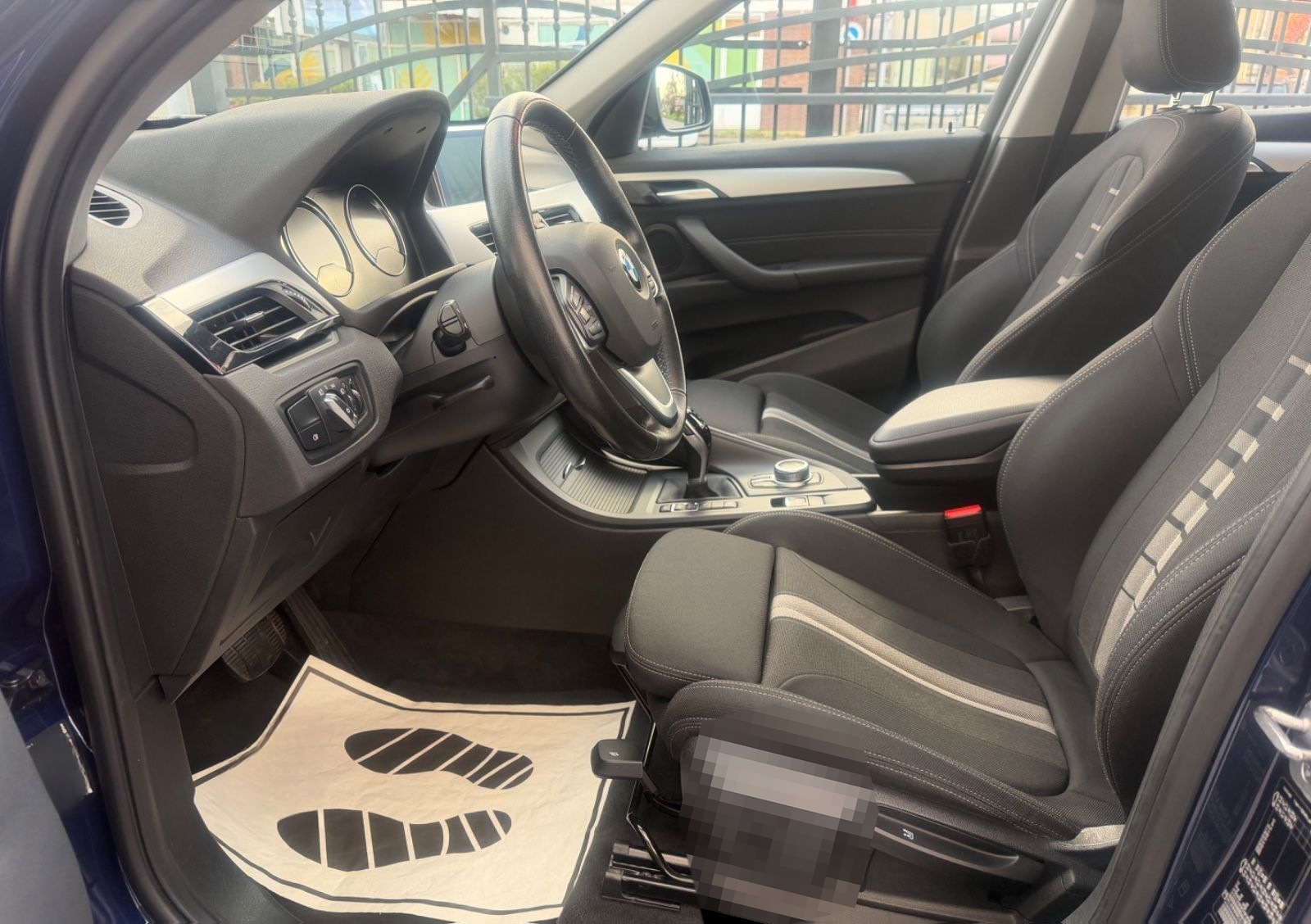 BMW X1 xDrive 20 d Advantage /KAMERA/AHK/TEMPOMAT foto 8