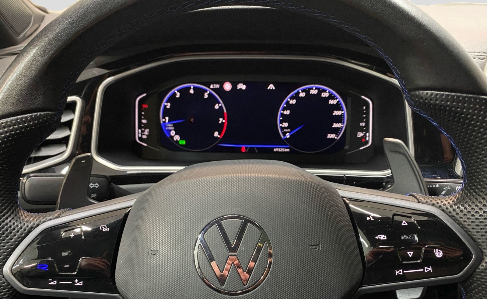 Volkswagen T-Roc 2.0 TSI DSG R 4Motion ACC Pano Navi Kamera foto 9