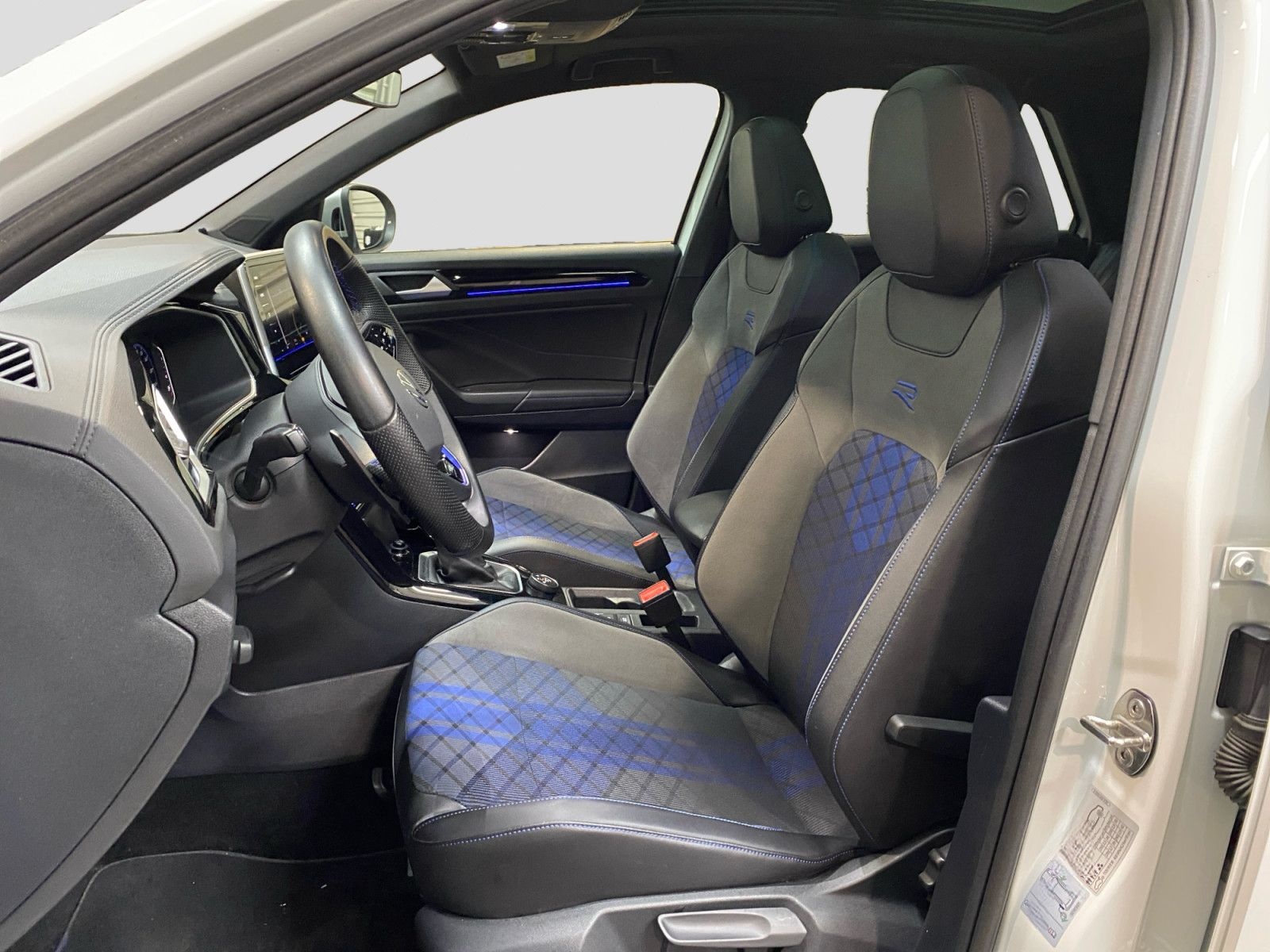 Volkswagen T-Roc 2.0 TSI DSG R 4Motion ACC Pano Navi Kamera foto 10