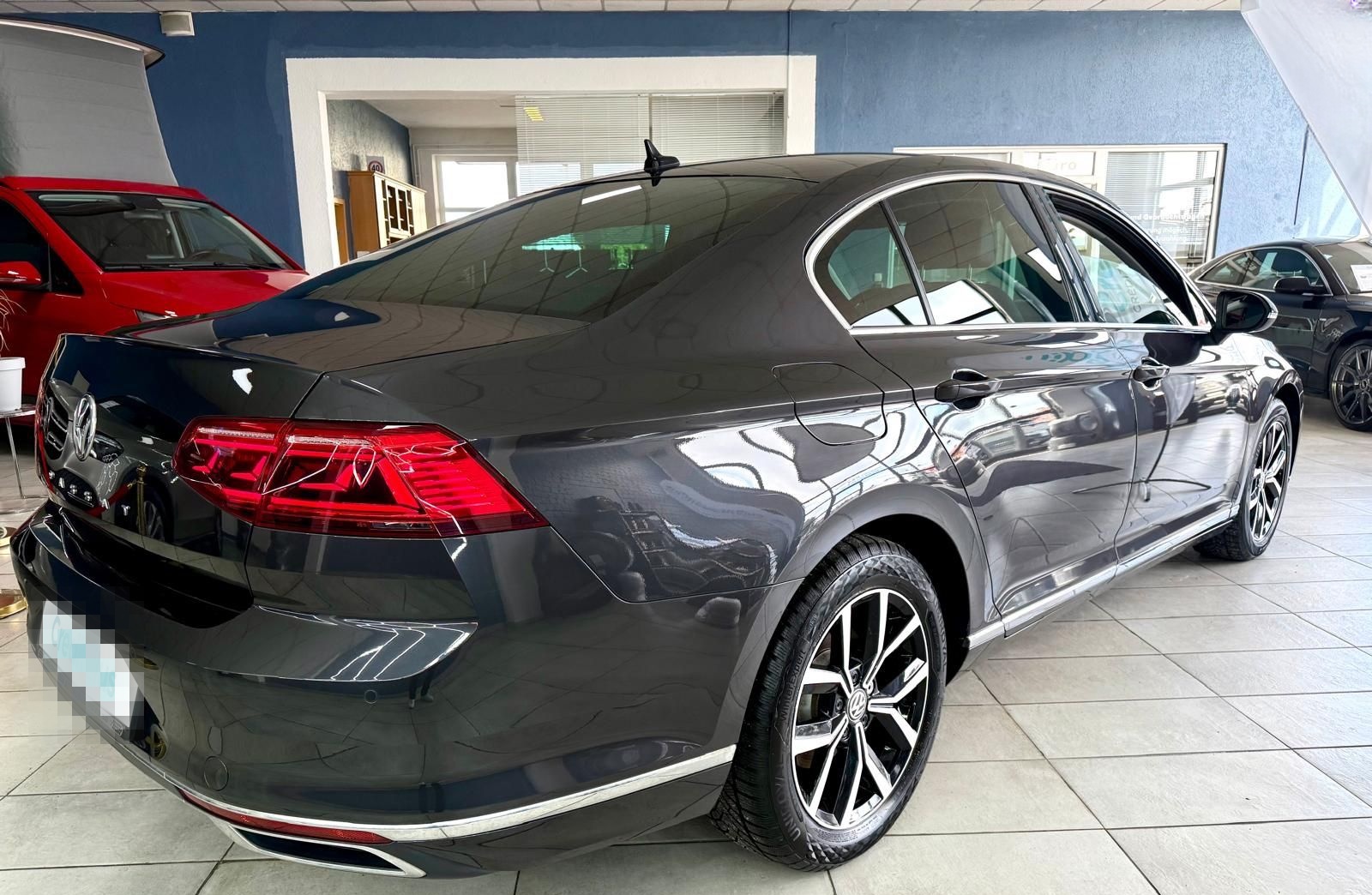 Volkswagen Passat 1.6 TDI SCR DSG Business foto 4