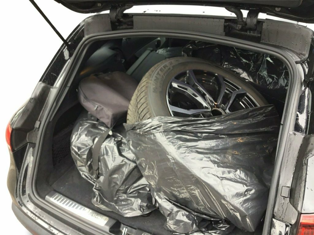 Mercedes-Benz EQC 400 4MATIC 360 ACC AUT Akustikglas DynLicht foto 14