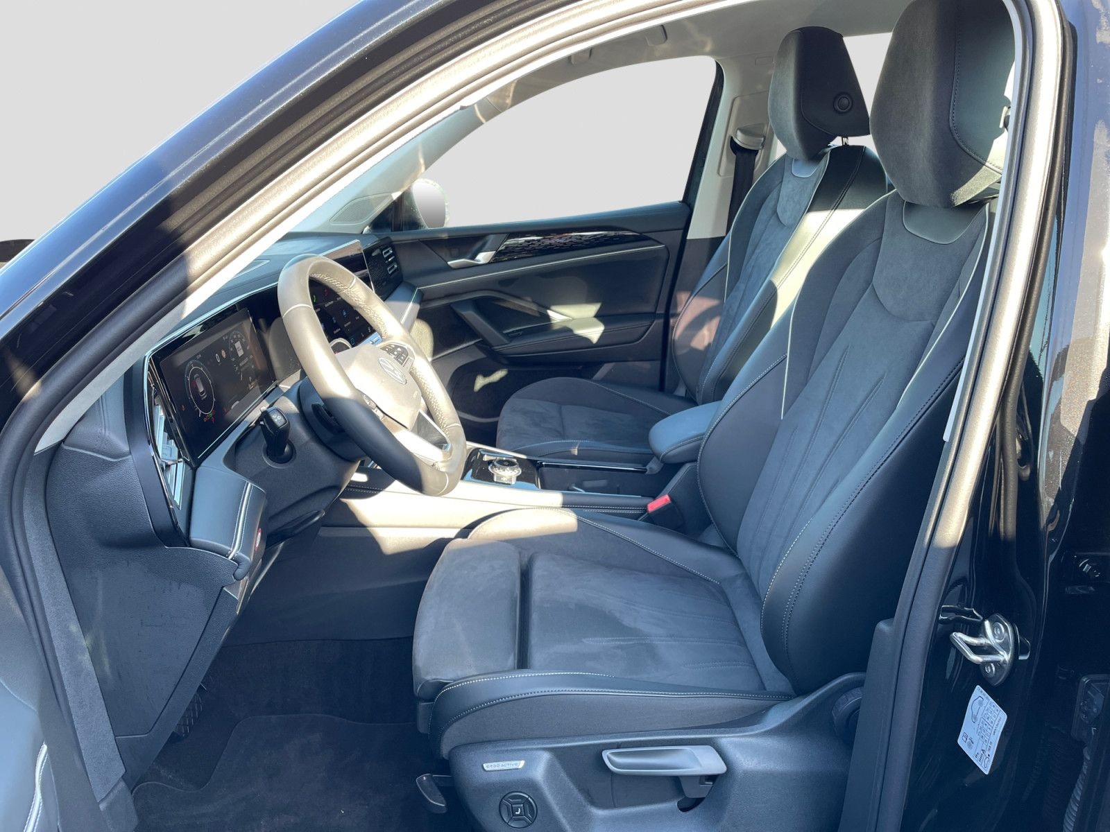 Volkswagen Tiguan 2.0TDI DSG Elegance Cam LED+ Navi Standh foto 15