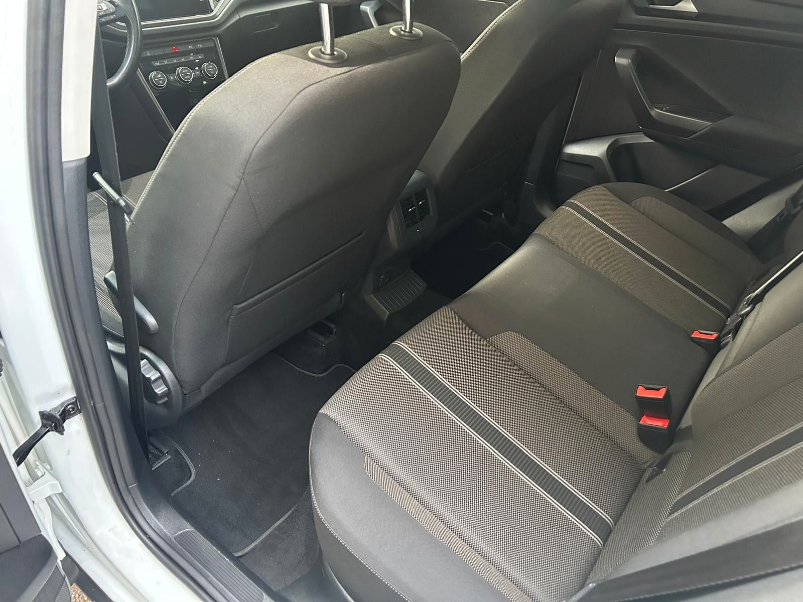 Volkswagen T-Roc 1.6 TDI  foto 14