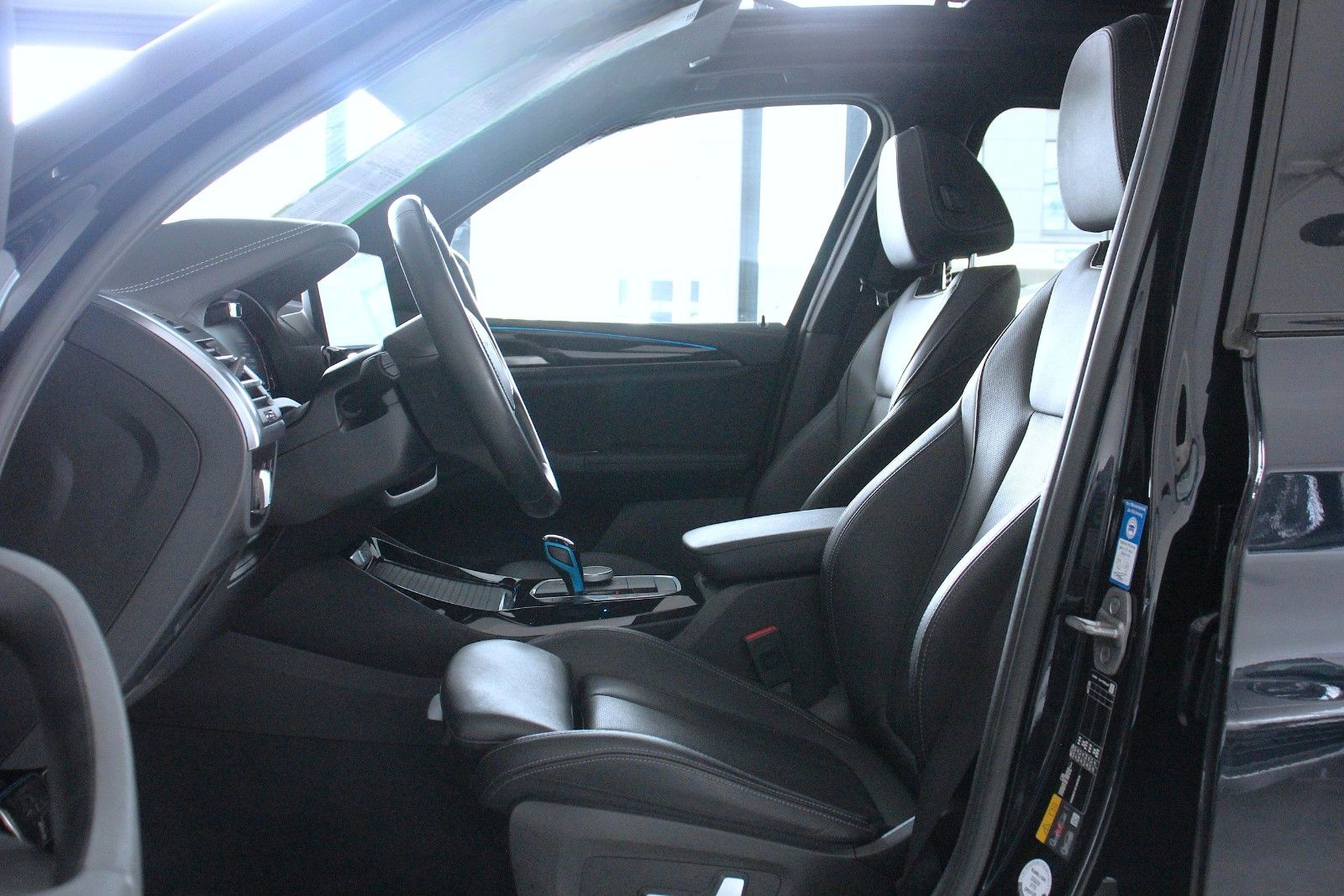 BMW iX3 M Sport (G08) *A-LED*KAMERA*LHZ*AHK*ACC foto 15