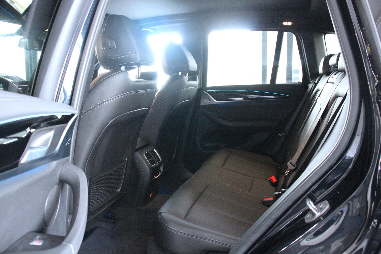 BMW iX3 M Sport (G08) *A-LED*KAMERA*LHZ*AHK*ACC foto 17