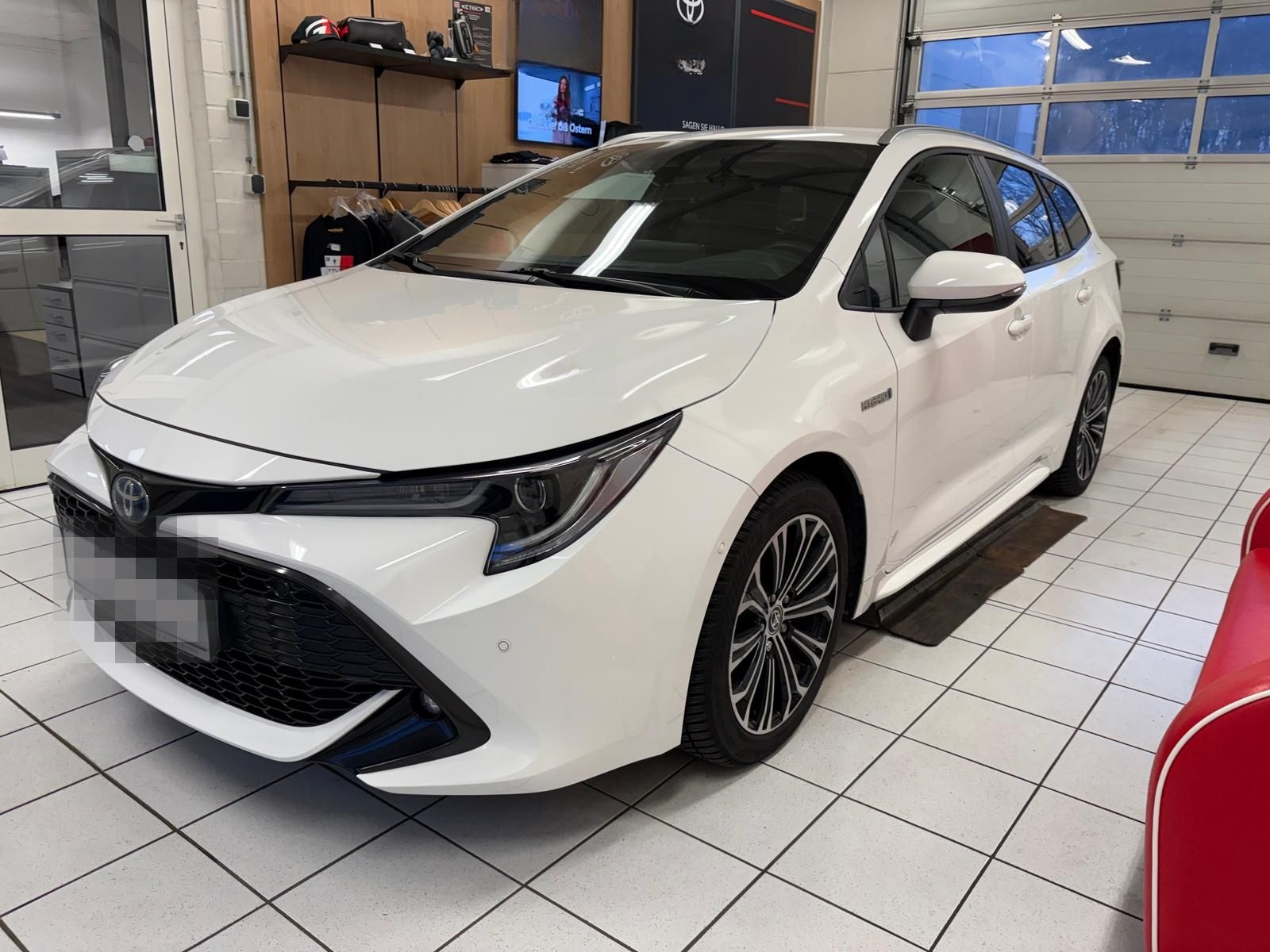 Toyota Corolla Touring Sports Hybrid Team D foto 3