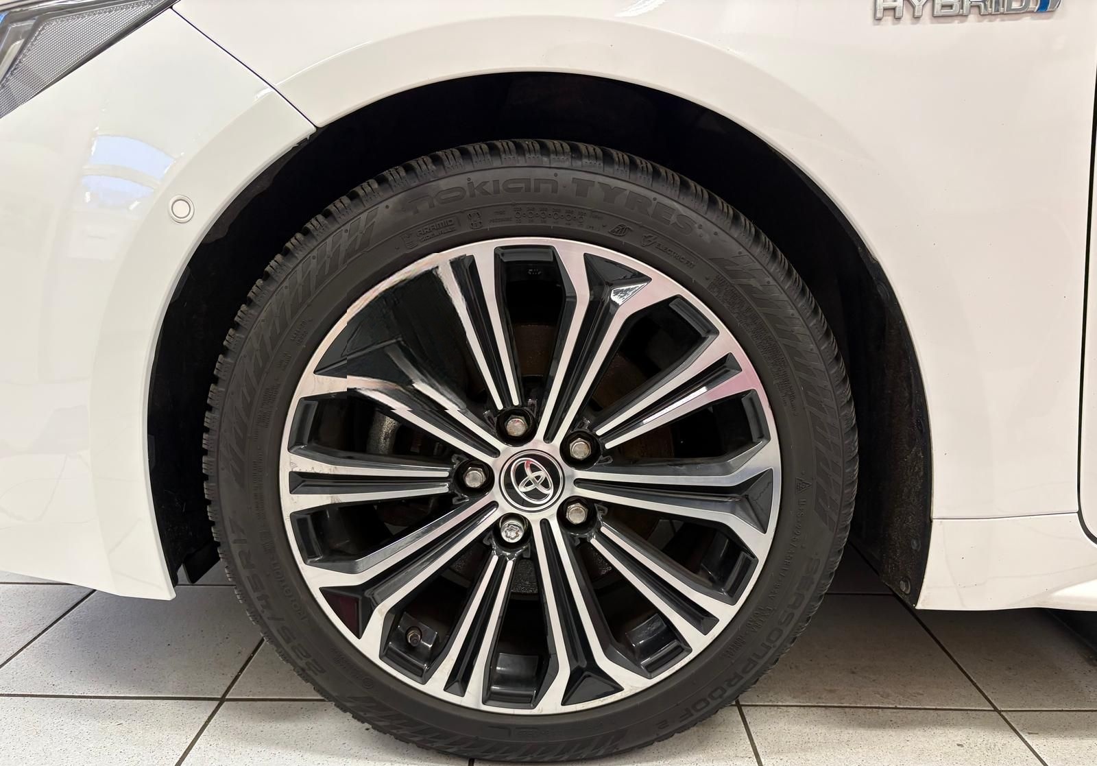 Toyota Corolla Touring Sports Hybrid Team D foto 4