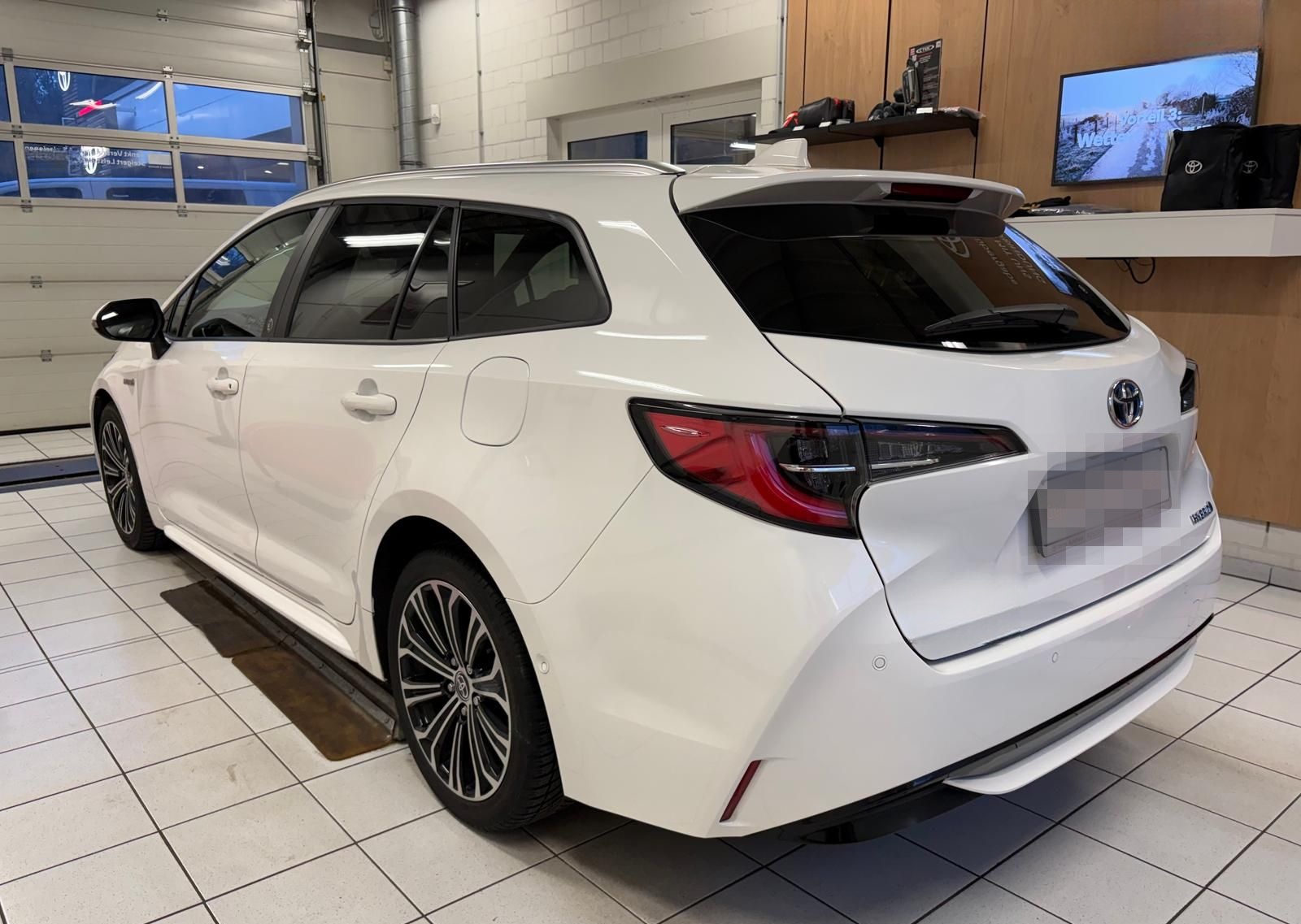 Toyota Corolla Touring Sports Hybrid Team D foto 6