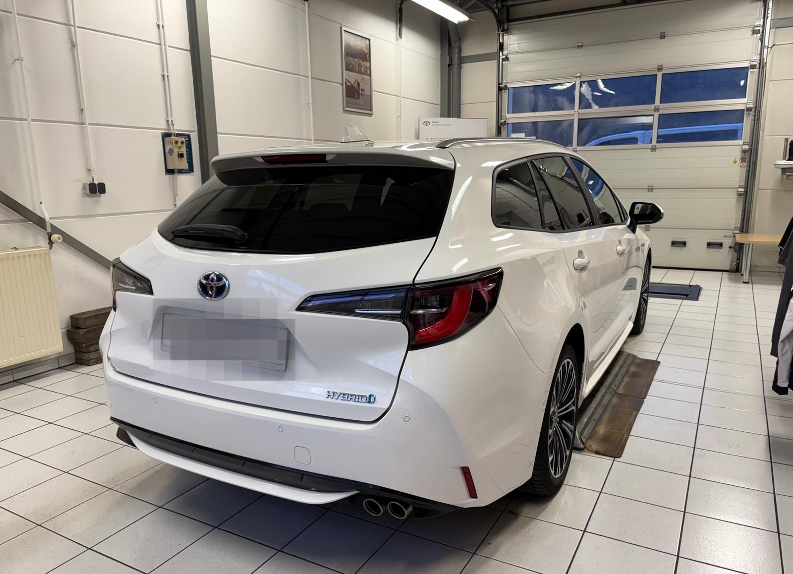 Toyota Corolla Touring Sports Hybrid Team D foto 8