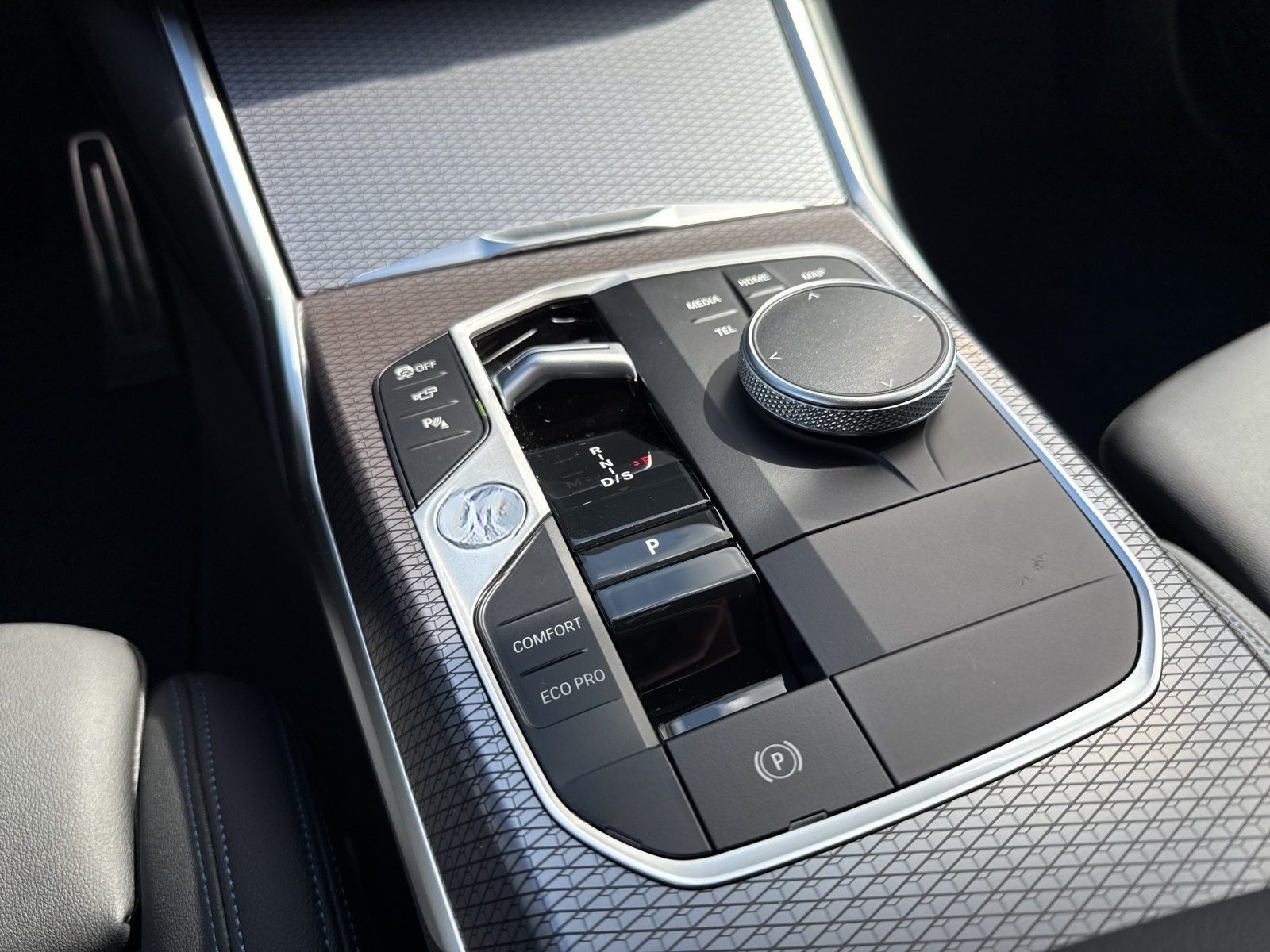 BMW 320d xDrive Touring AHK 360° HEAD-UP RFK HIFI BT foto 12