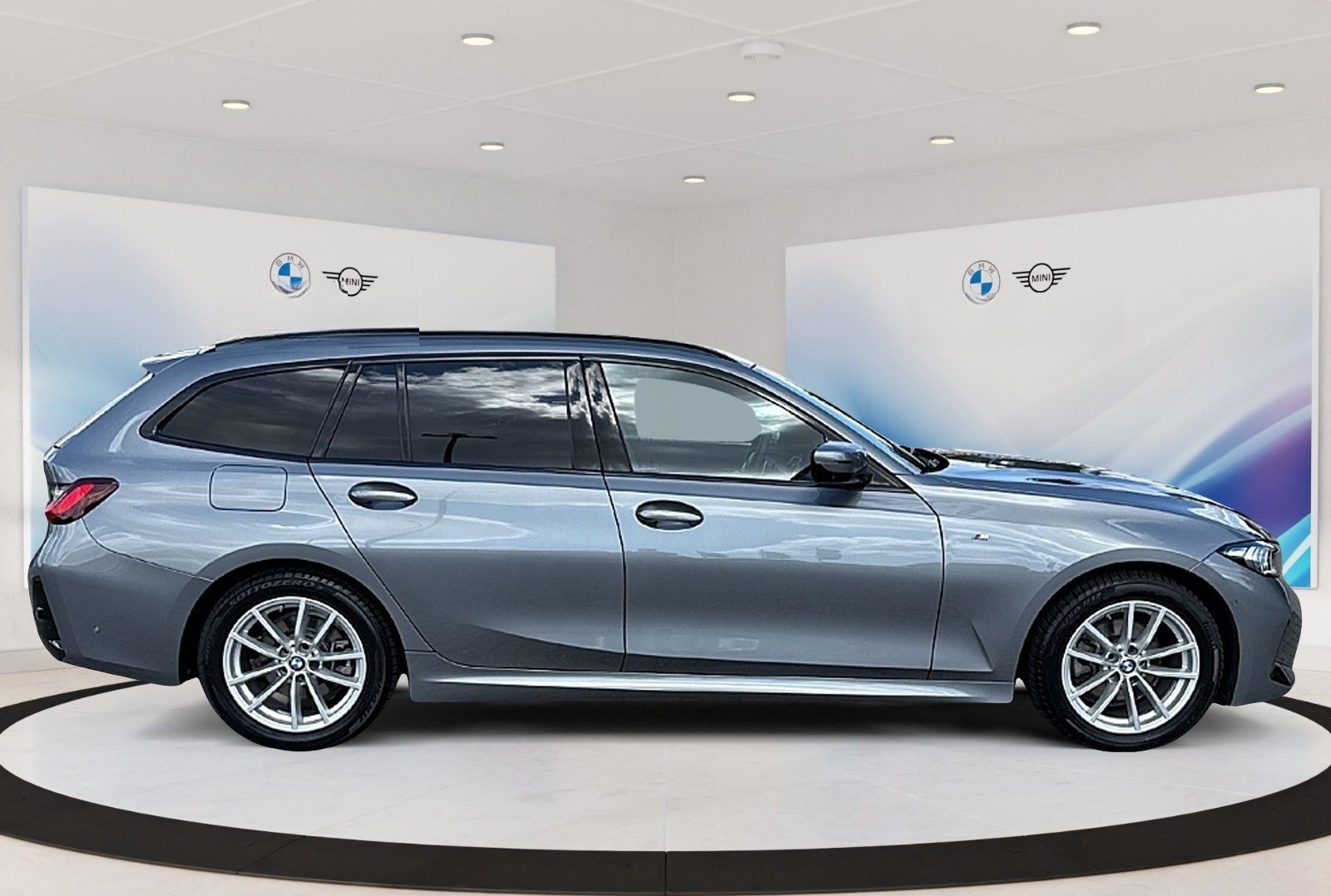 BMW 320d xDrive Touring AHK 360° HEAD-UP RFK HIFI BT foto 7