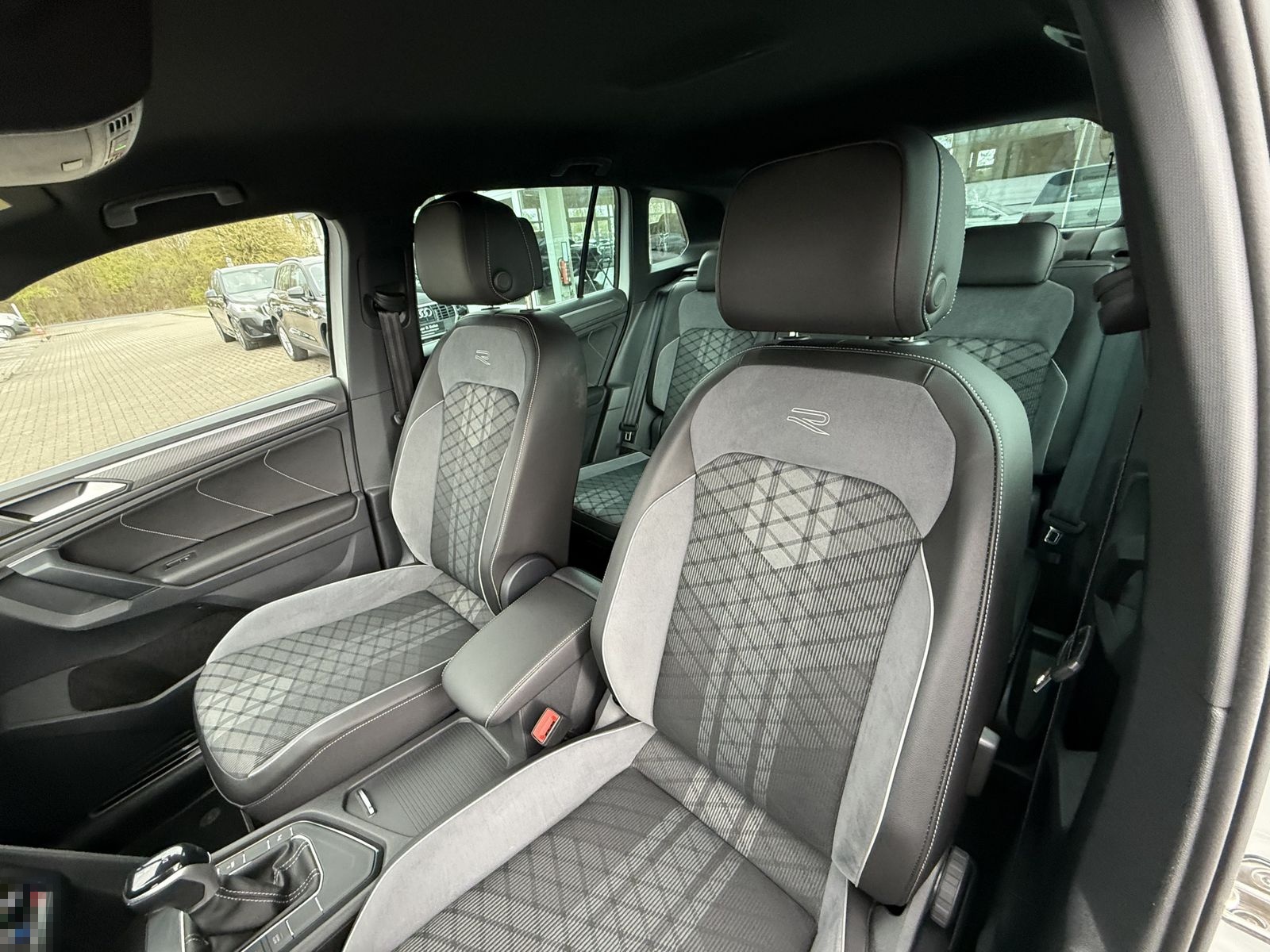 Volkswagen Tiguan R-Line eHybrid,19-Zoll,R-Kam,Matrix,Kessy foto 15