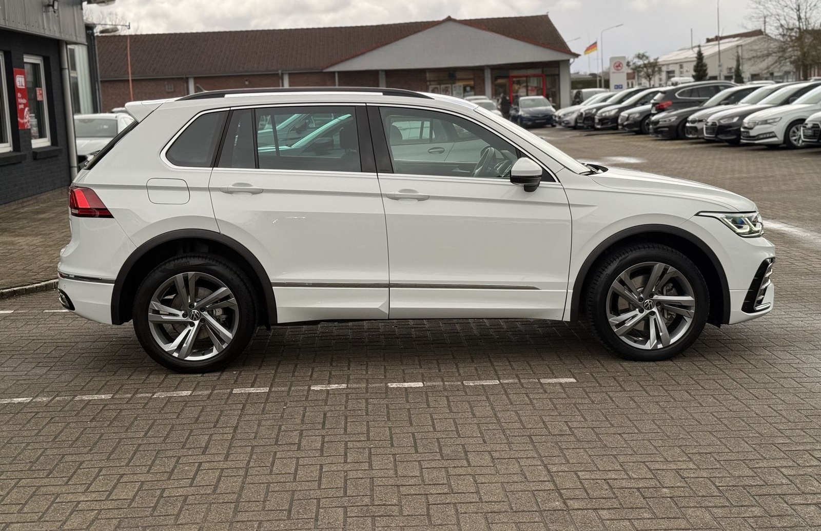Volkswagen Tiguan R-Line eHybrid,19-Zoll,R-Kam,Matrix,Kessy foto 5