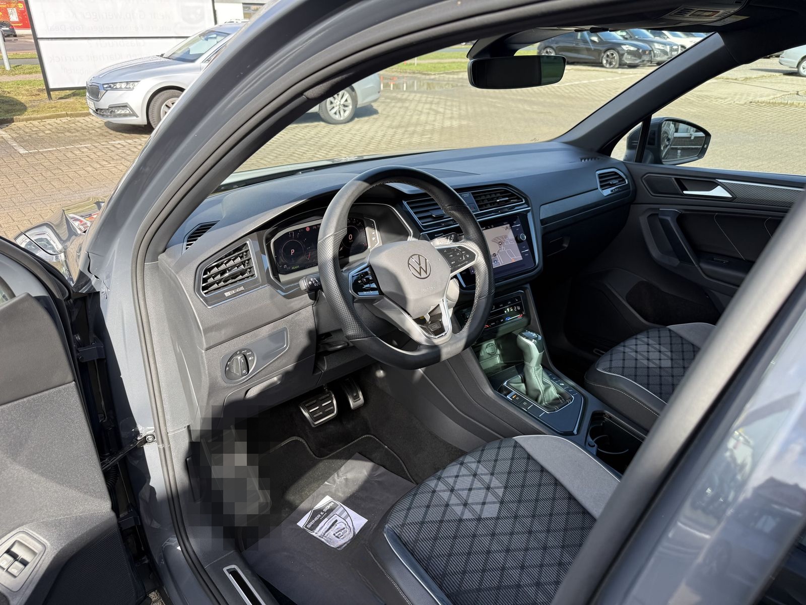Volkswagen Tiguan R-Line e-Hybrid,AHK,Matrix,IQ-Drive,R-Kam foto 16
