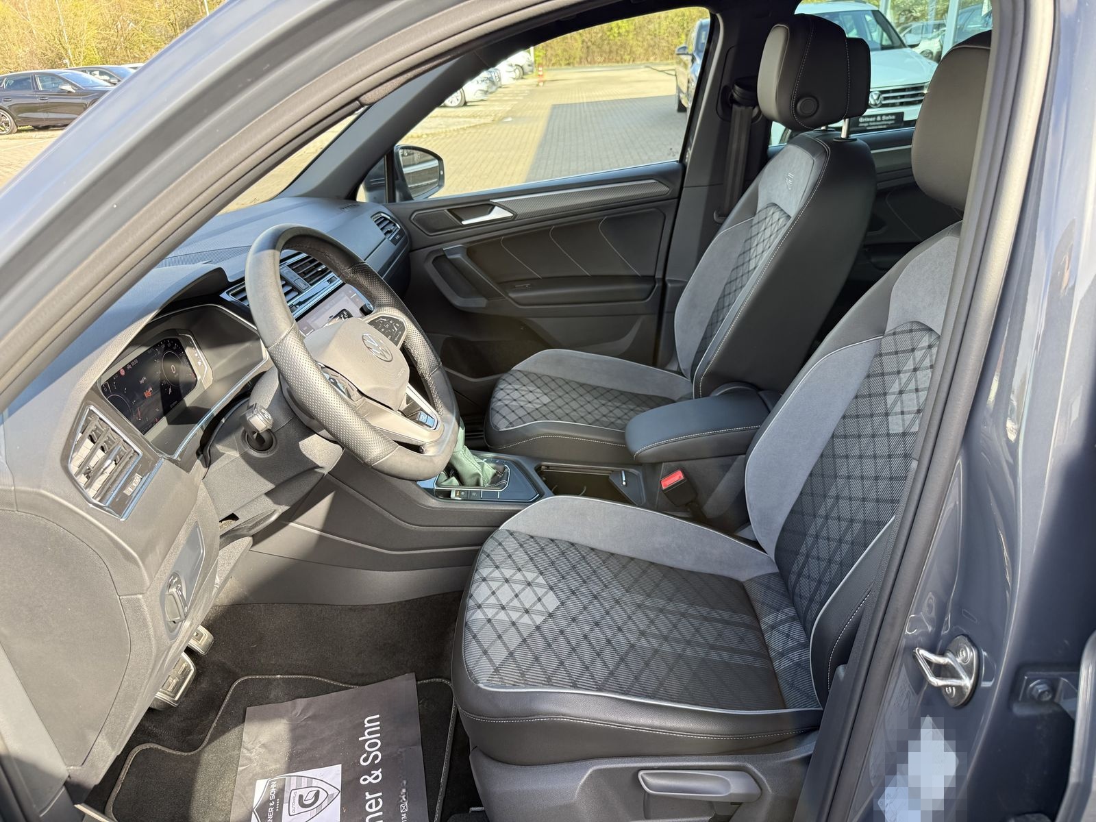 Volkswagen Tiguan R-Line e-Hybrid,AHK,Matrix,IQ-Drive,R-Kam foto 18