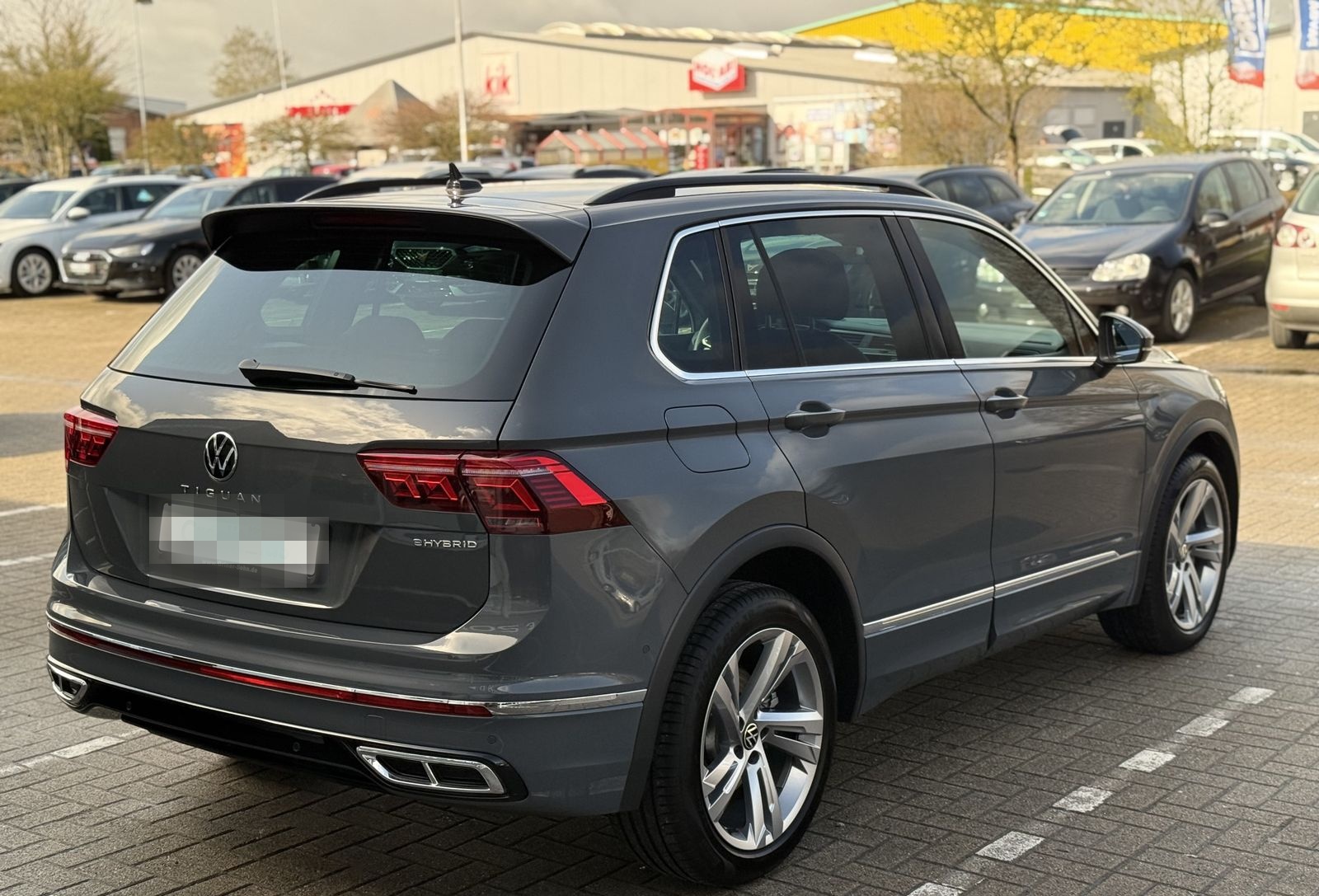 Volkswagen Tiguan R-Line e-Hybrid,AHK,Matrix,IQ-Drive,R-Kam foto 6