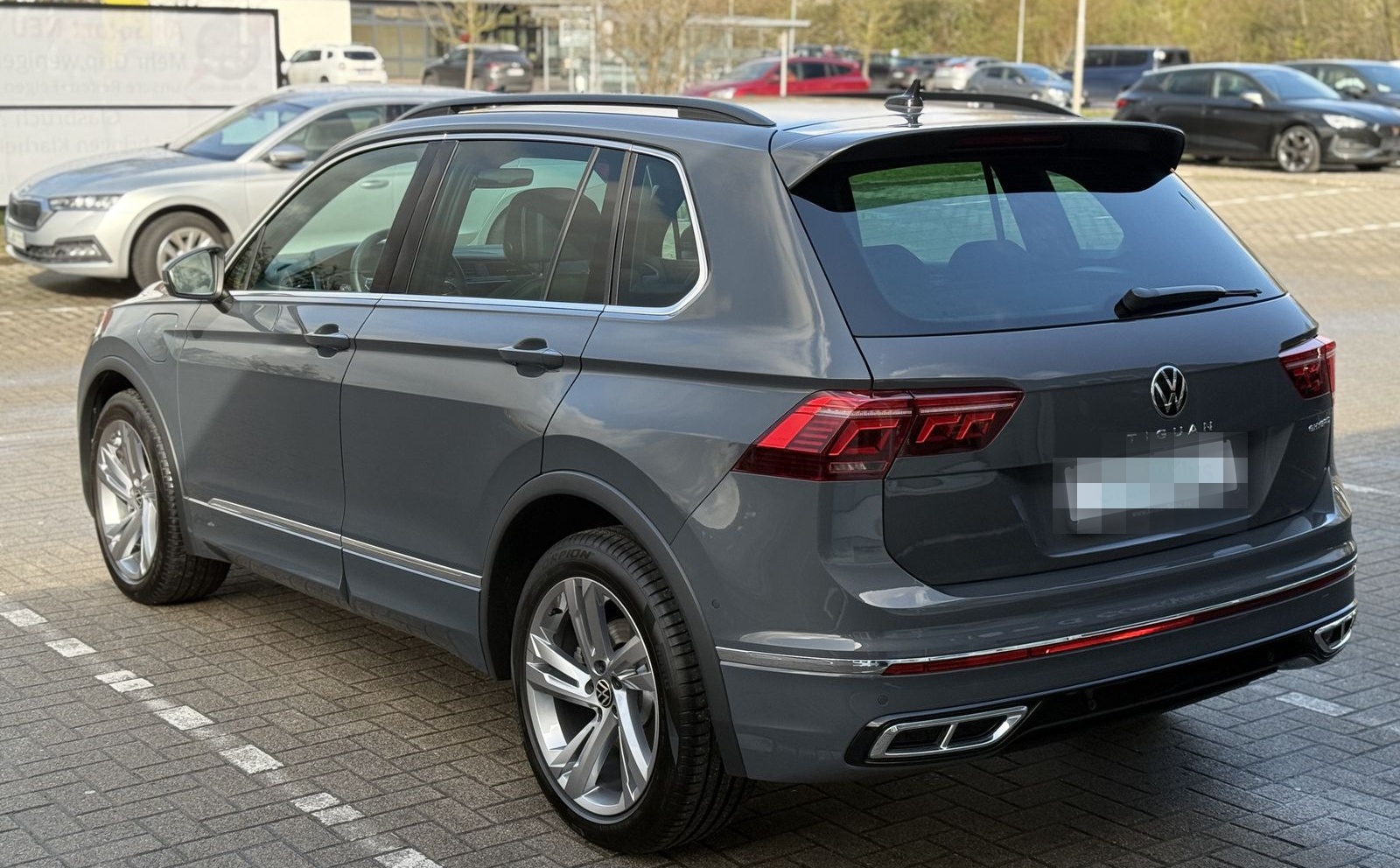 Volkswagen Tiguan R-Line e-Hybrid,AHK,Matrix,IQ-Drive,R-Kam foto 8