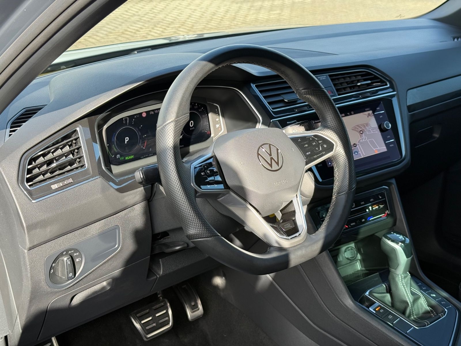 Volkswagen Tiguan R-Line e-Hybrid,AHK,Matrix,IQ-Drive,R-Kam foto 15