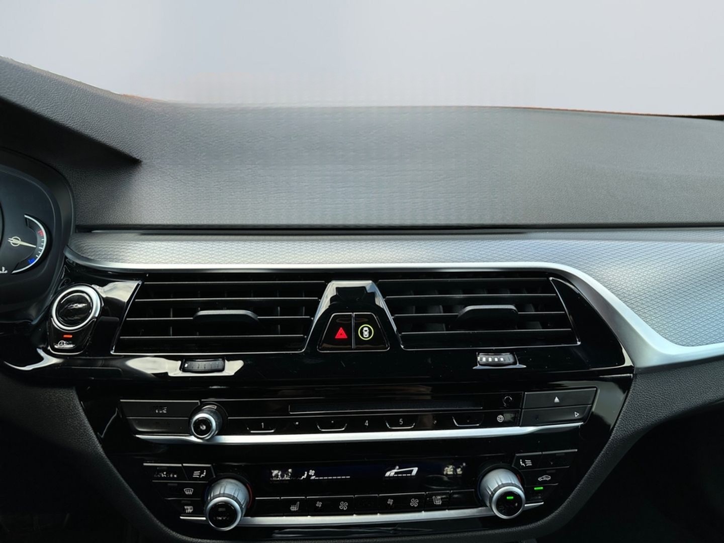 BMW 530 i xDrive Touring M Sport *HUD*Memory*AHK*HiF foto 16