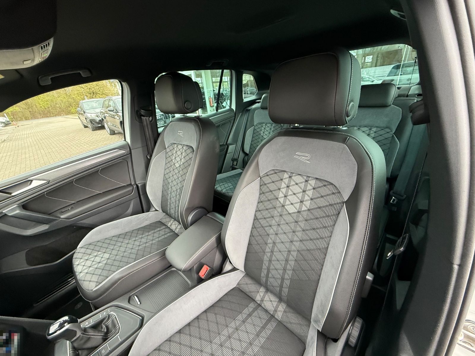Volkswagen Tiguan R-Line eHybrid,19-Zoll,R-Kam,Matrix,Kessy foto 17