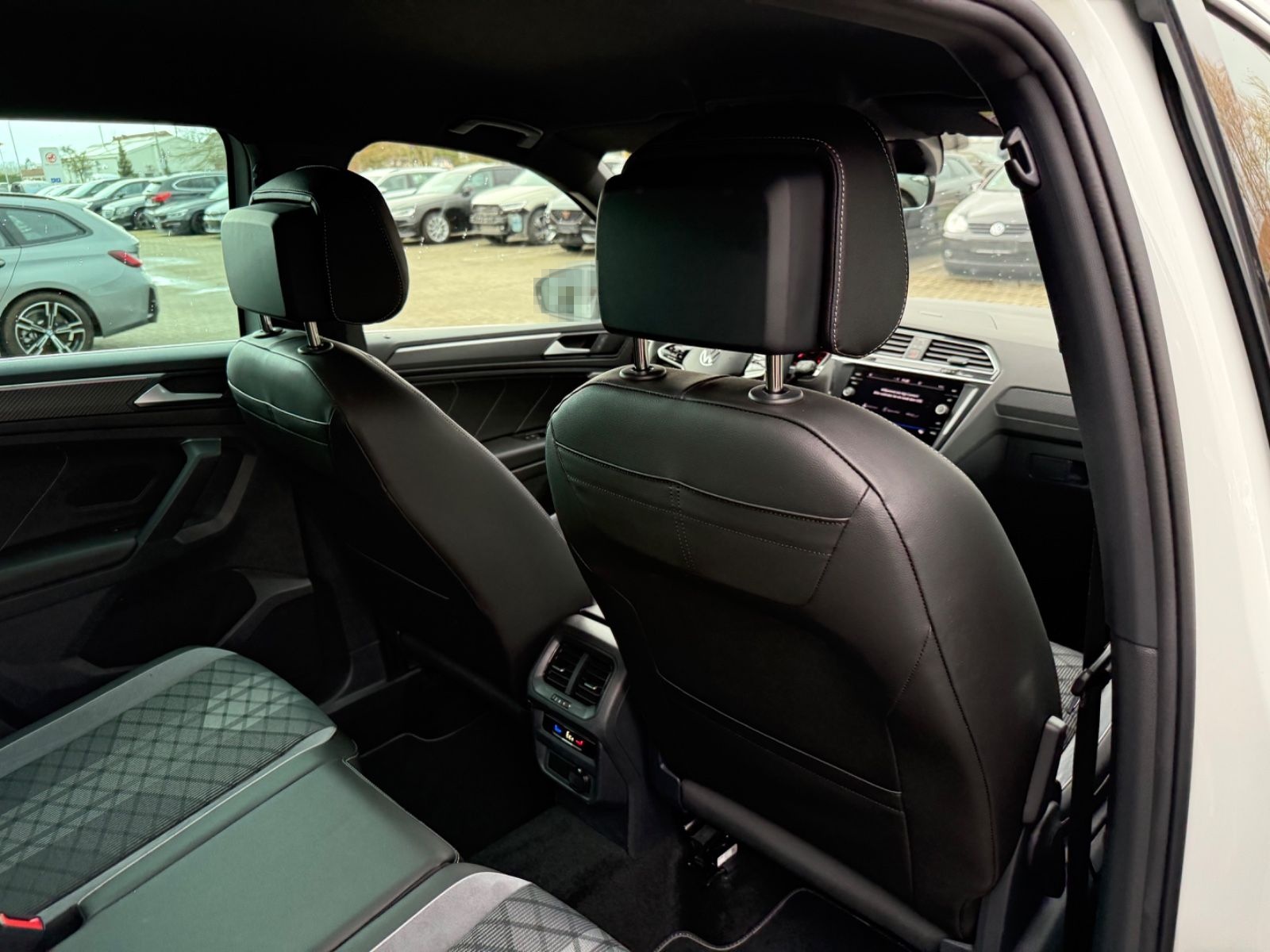 Volkswagen Tiguan R-Line eHybrid,19-Zoll,R-Kam,Matrix,Kessy foto 24