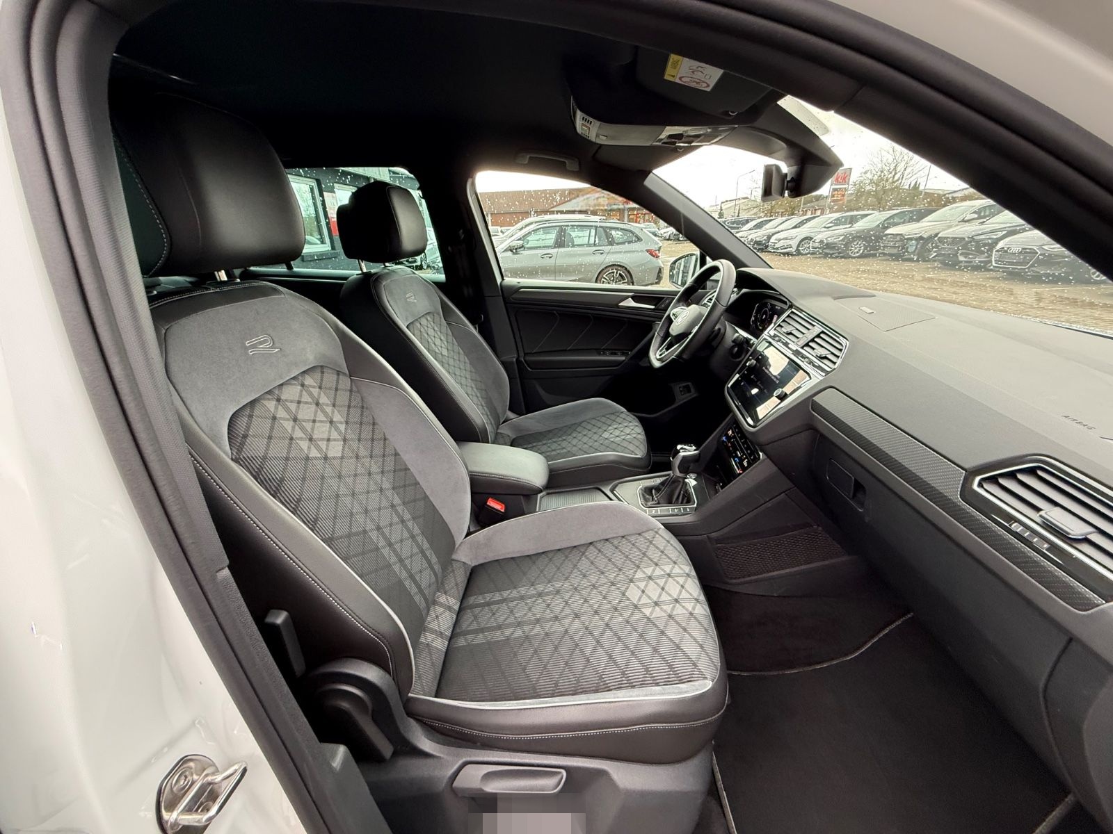 Volkswagen Tiguan R-Line eHybrid,19-Zoll,R-Kam,Matrix,Kessy foto 25