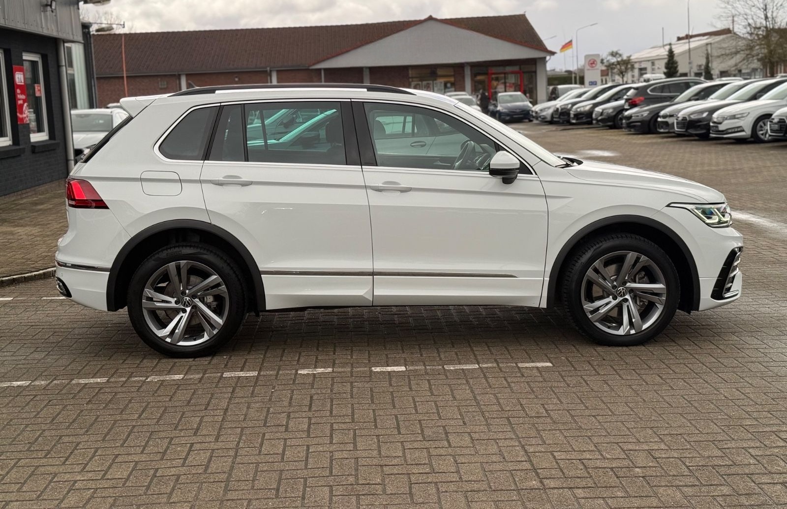 Volkswagen Tiguan R-Line eHybrid,19-Zoll,R-Kam,Matrix,Kessy foto 5