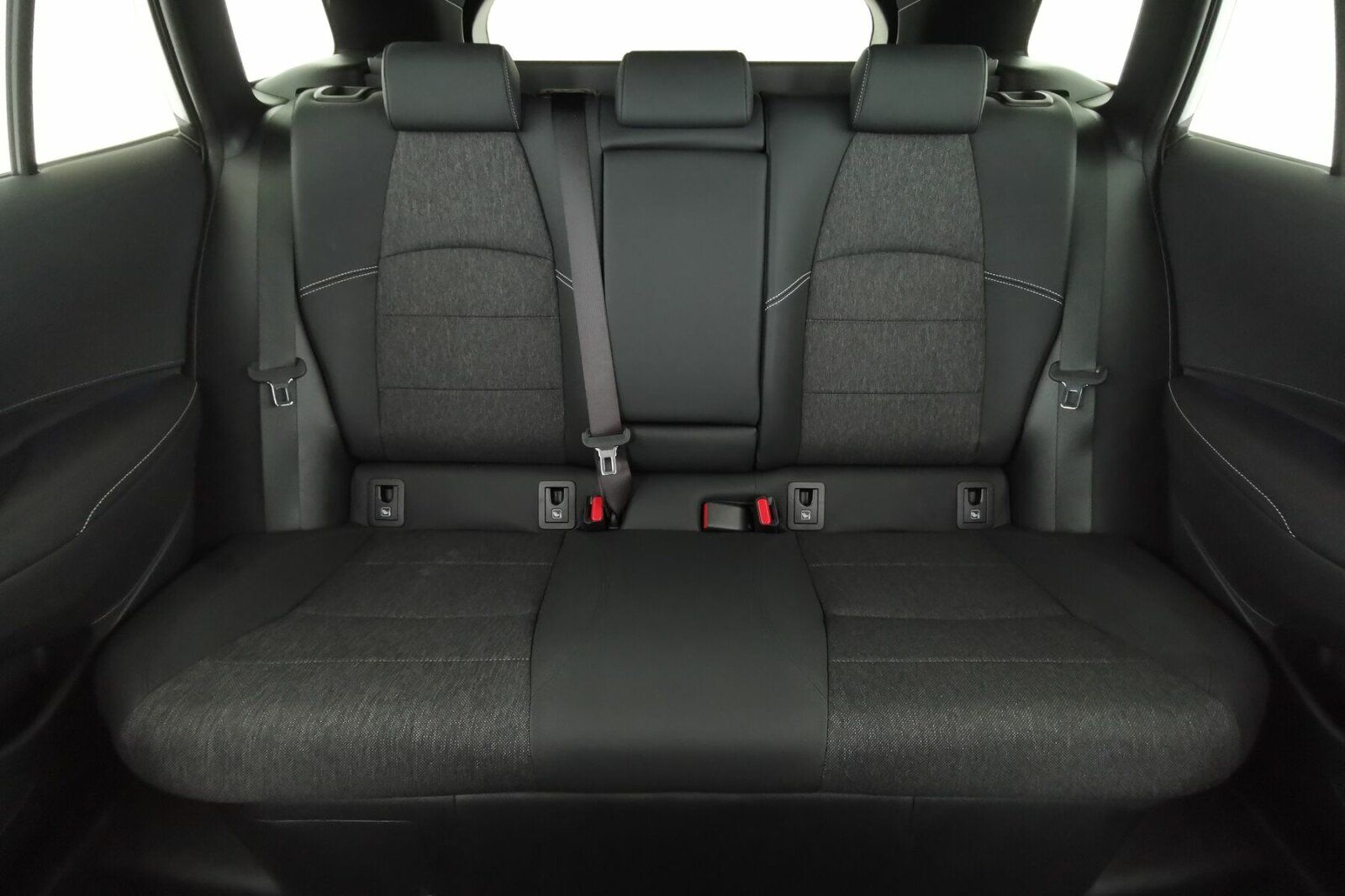 Toyota Corolla 2.0 Hybrid Teamplayer AHK+LED+NAVI+ACC+ foto 18