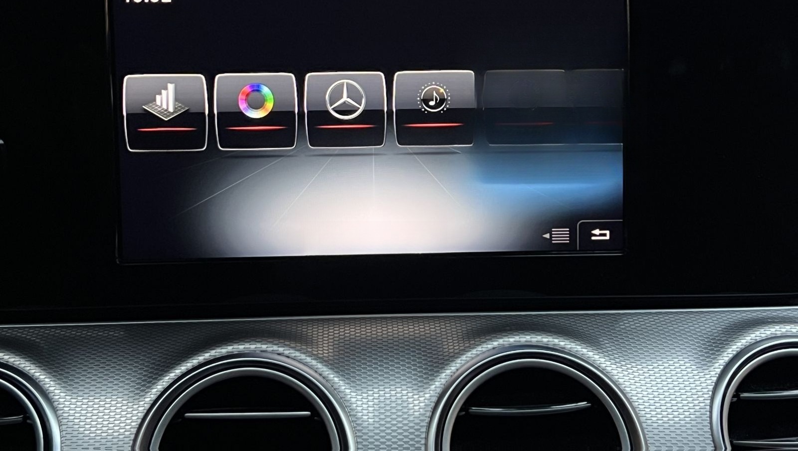Mercedes-Benz E E220d AMG-Line Navi Kamera Burmester LED foto 15