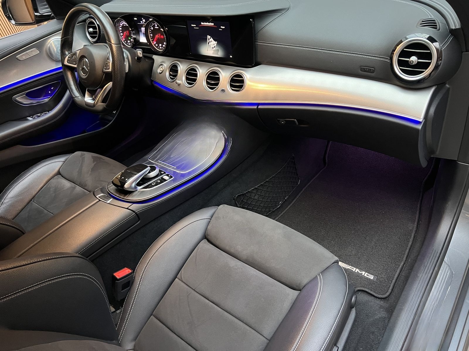 Mercedes-Benz E E220d AMG-Line Navi Kamera Burmester LED foto 33