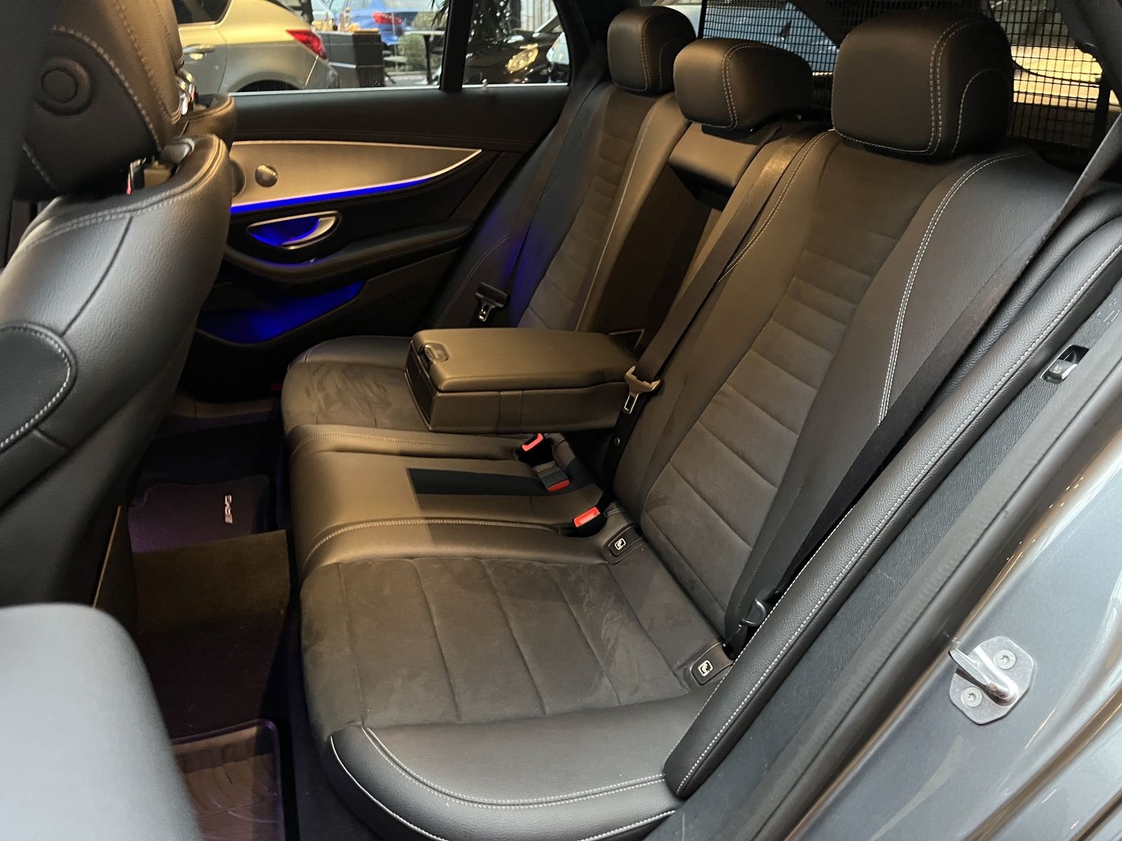 Mercedes-Benz E E220d AMG-Line Navi Kamera Burmester LED foto 35