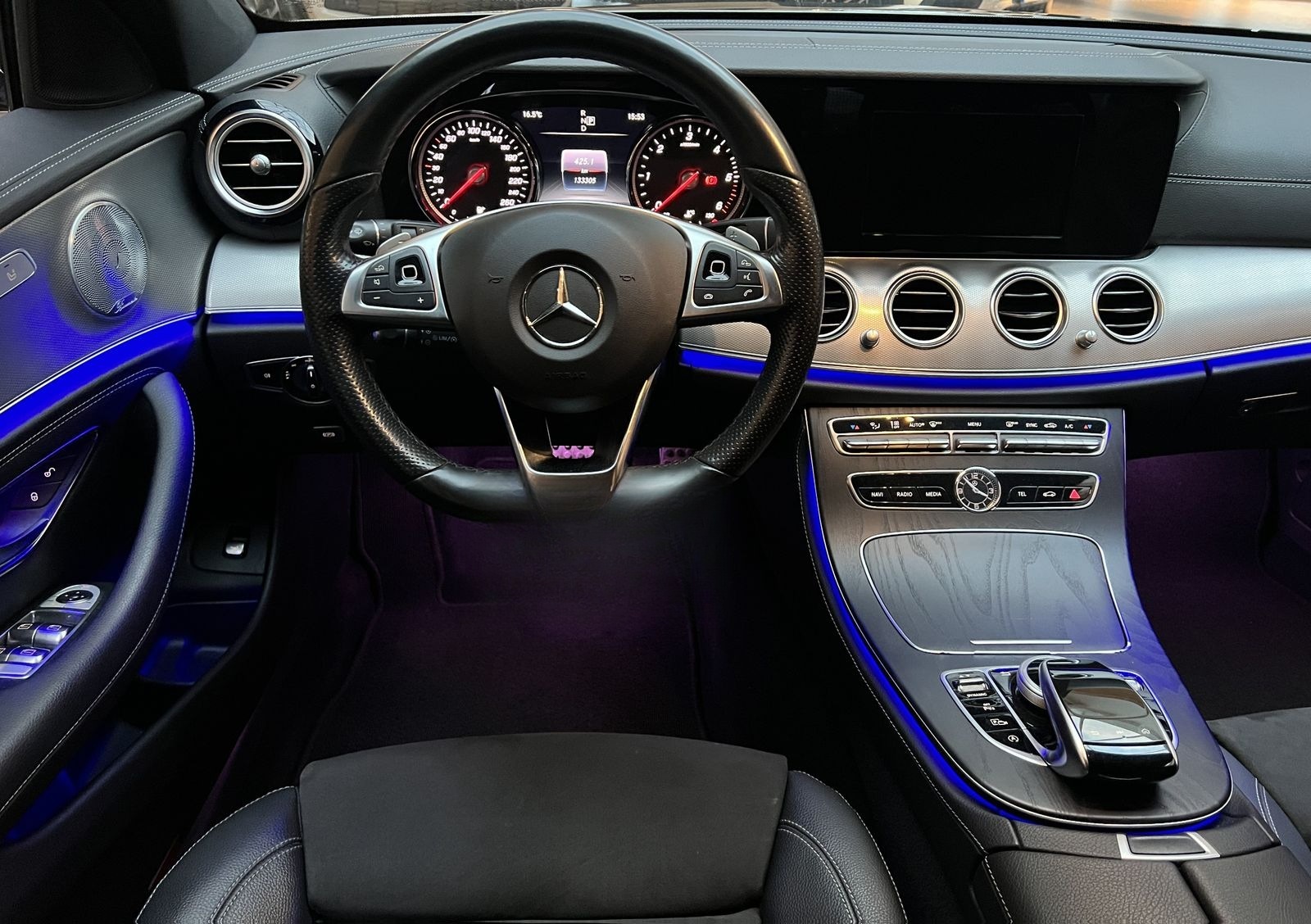 Mercedes-Benz E E220d AMG-Line Navi Kamera Burmester LED foto 9