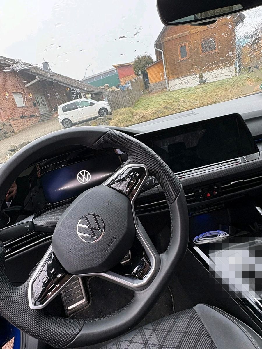 Volkswagen VW Golf 8 R-Line 2.0 TSI OPF foto 6