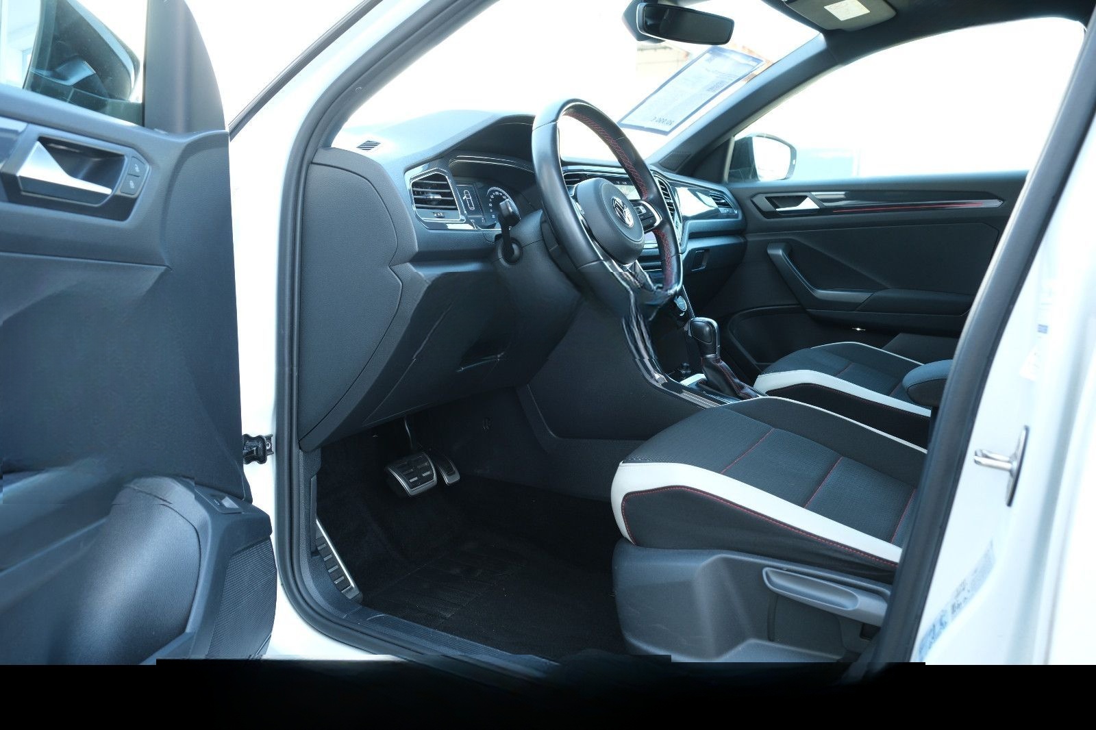 Volkswagen T-Roc 2.0 TDI DSG Sport "1-HAND"LED"ACC"AHK" foto 14