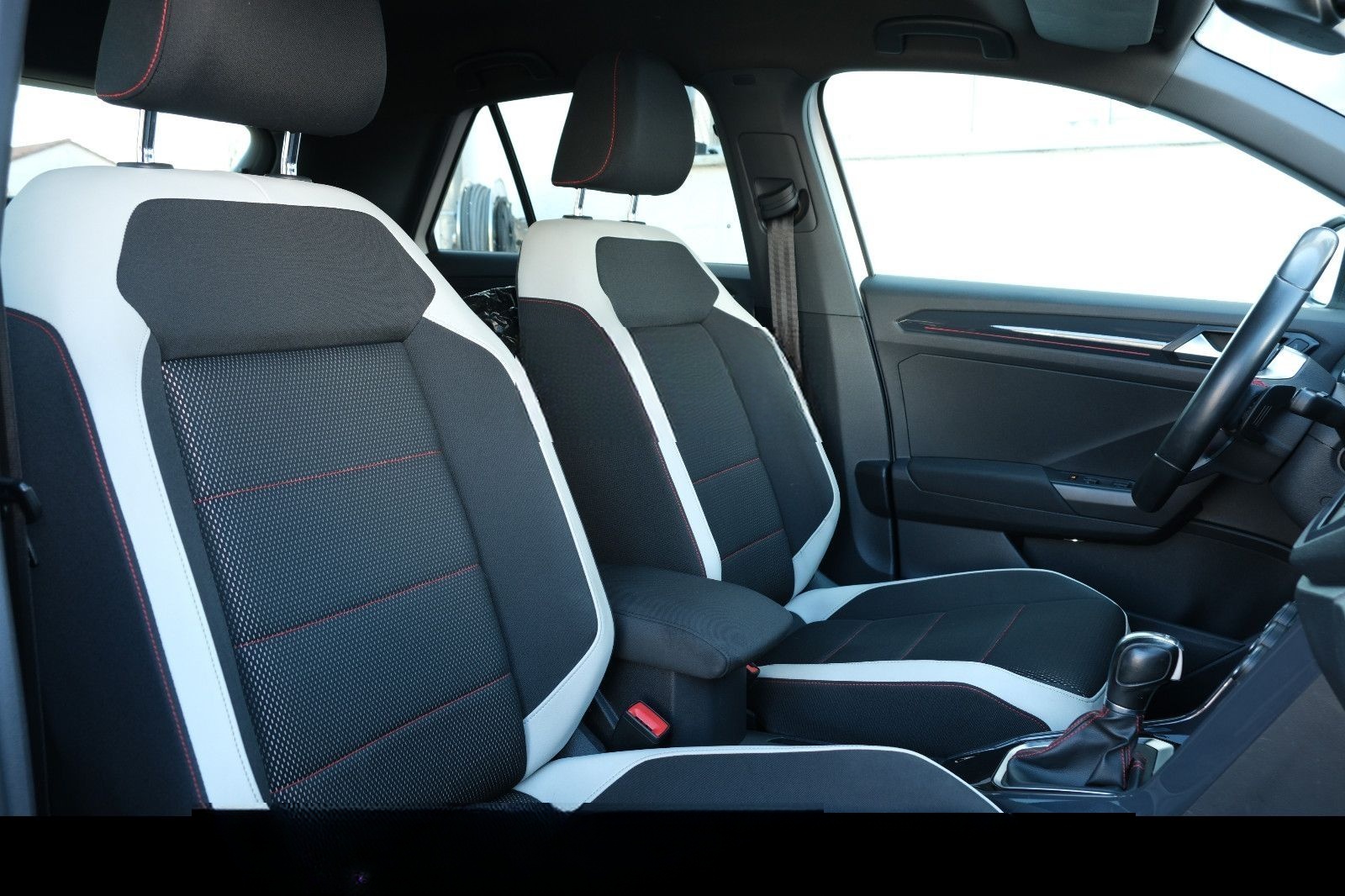 Volkswagen T-Roc 2.0 TDI DSG Sport "1-HAND"LED"ACC"AHK" foto 18