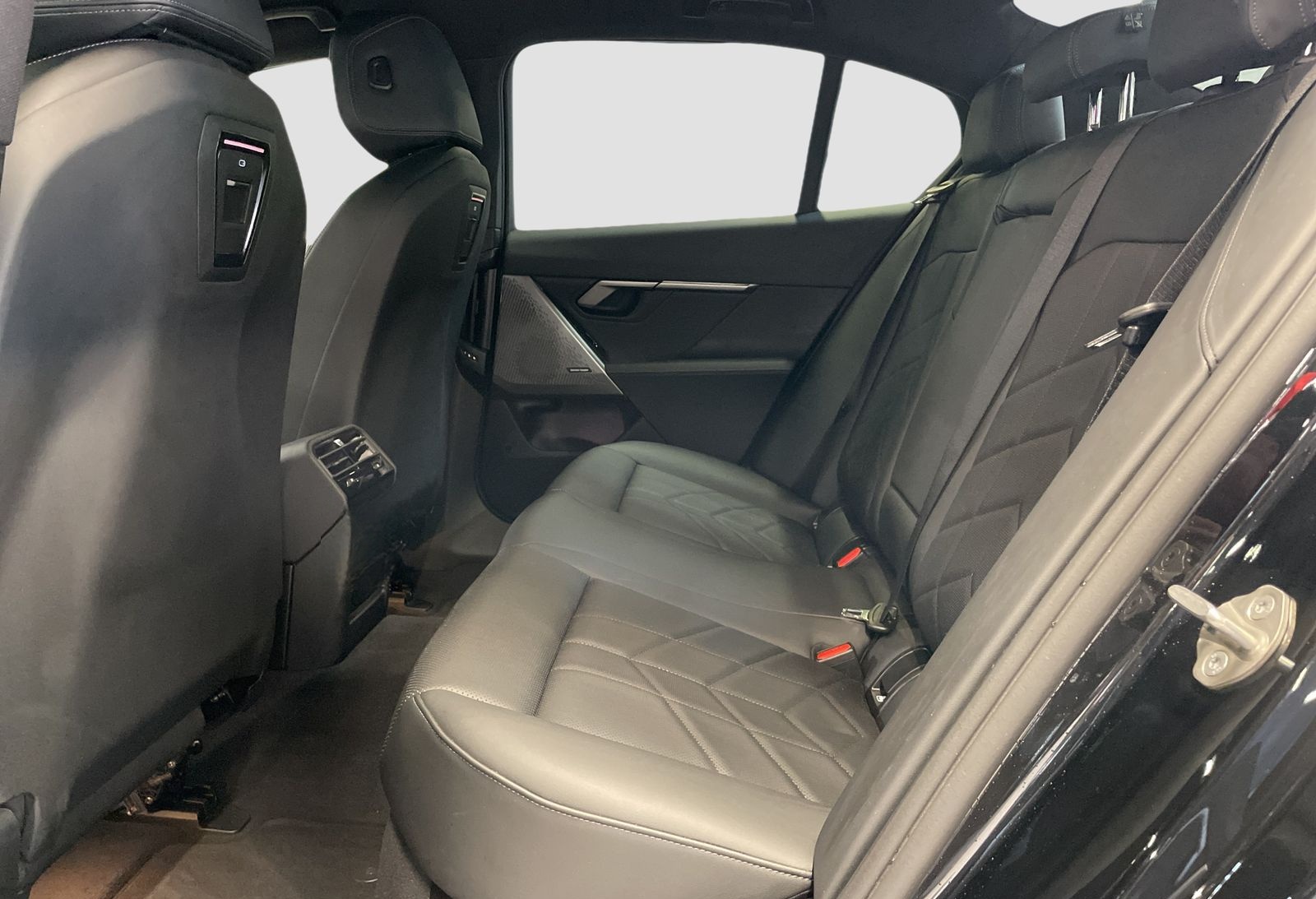 BMW 520d Limousine M Sport AHK Driv.Assist+ Kamera foto 13