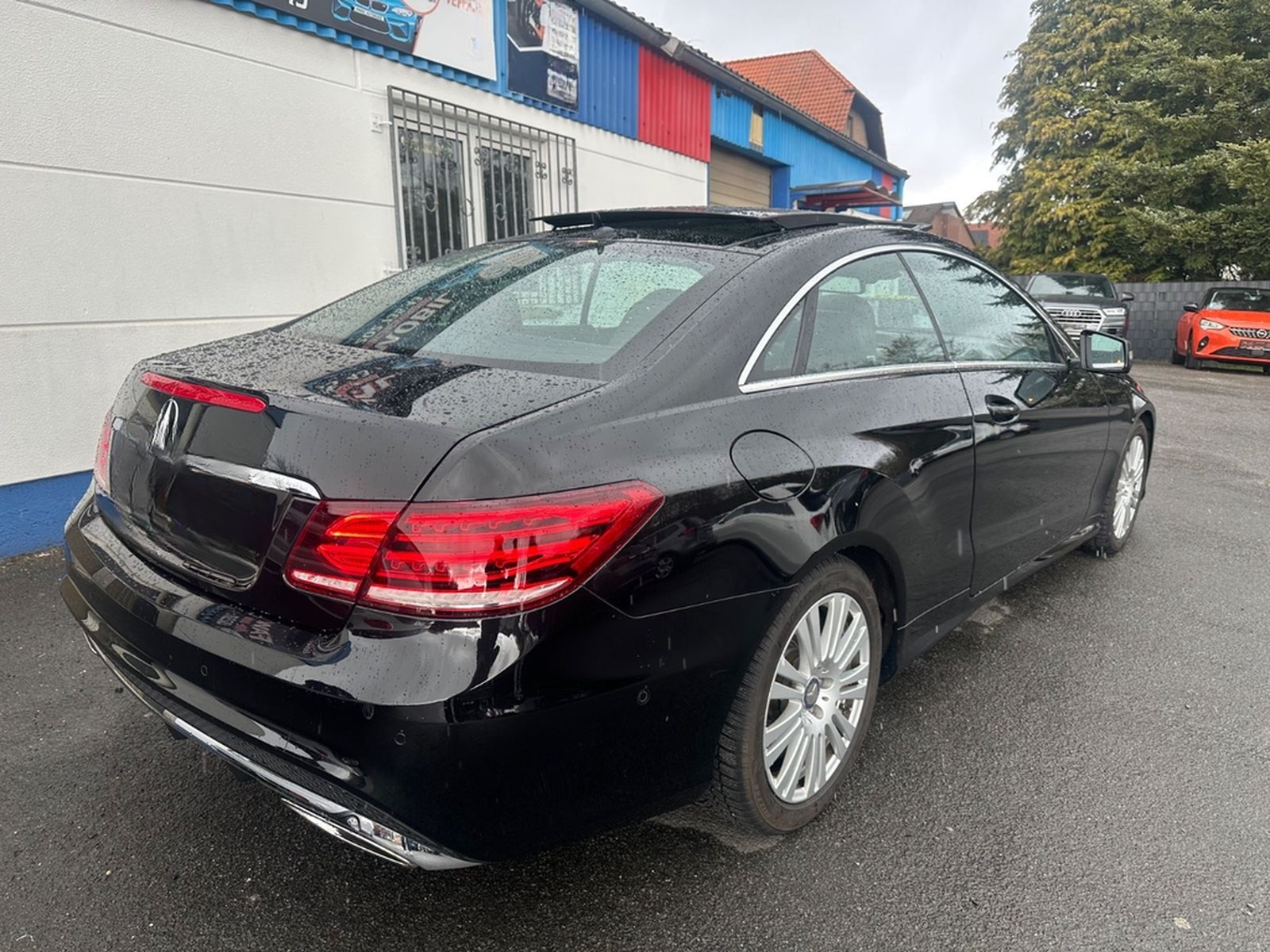 Mercedes-Benz E 200 Coupe AMG-Line *PANO*NAVI*TOTW*ACC foto 4