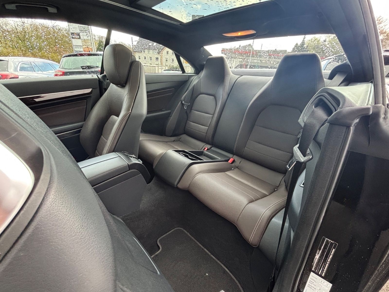 Mercedes-Benz E 200 Coupe AMG-Line *PANO*NAVI*TOTW*ACC foto 9